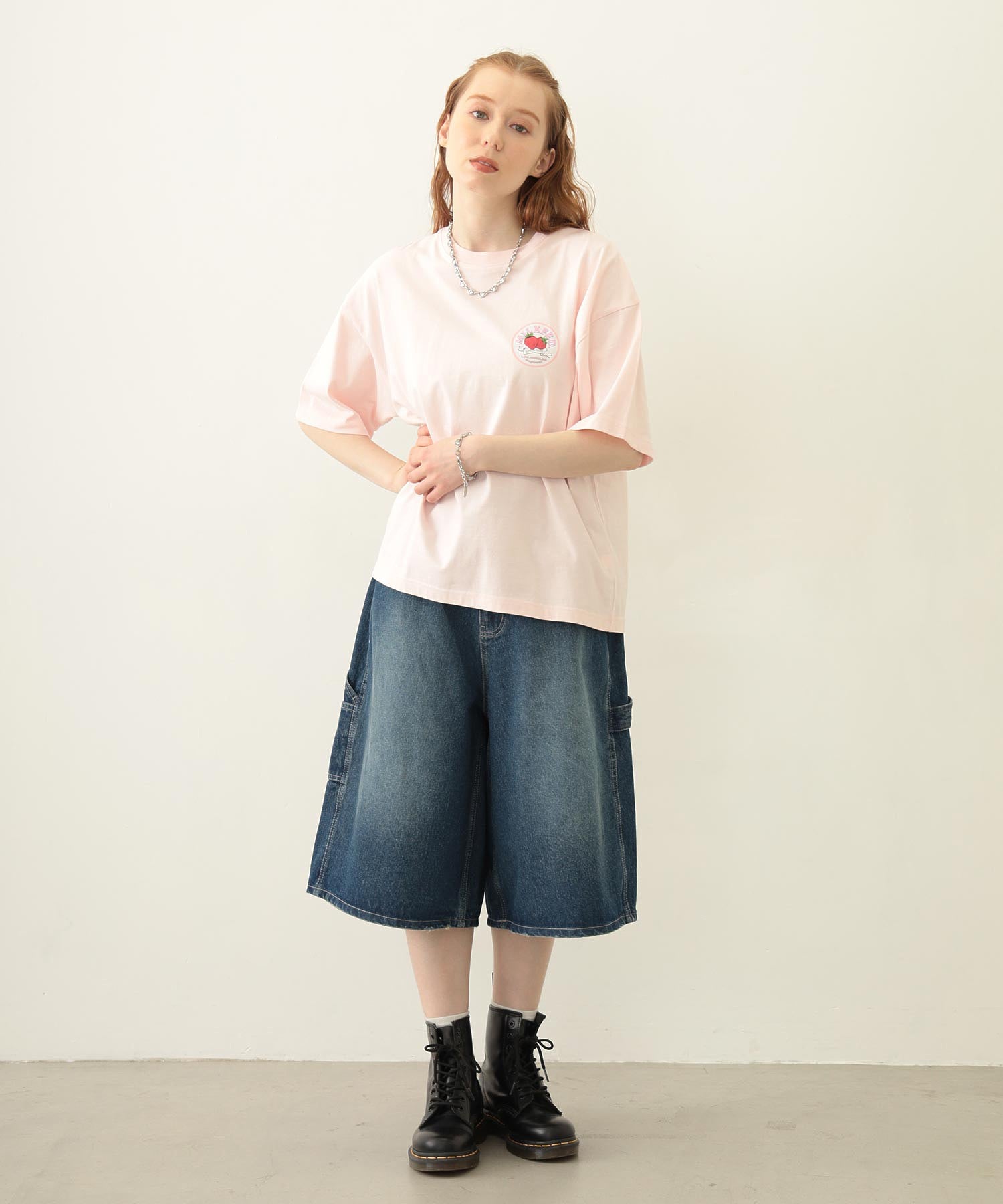 CIRCLE STRAWBERRY LOGO S/S TEE