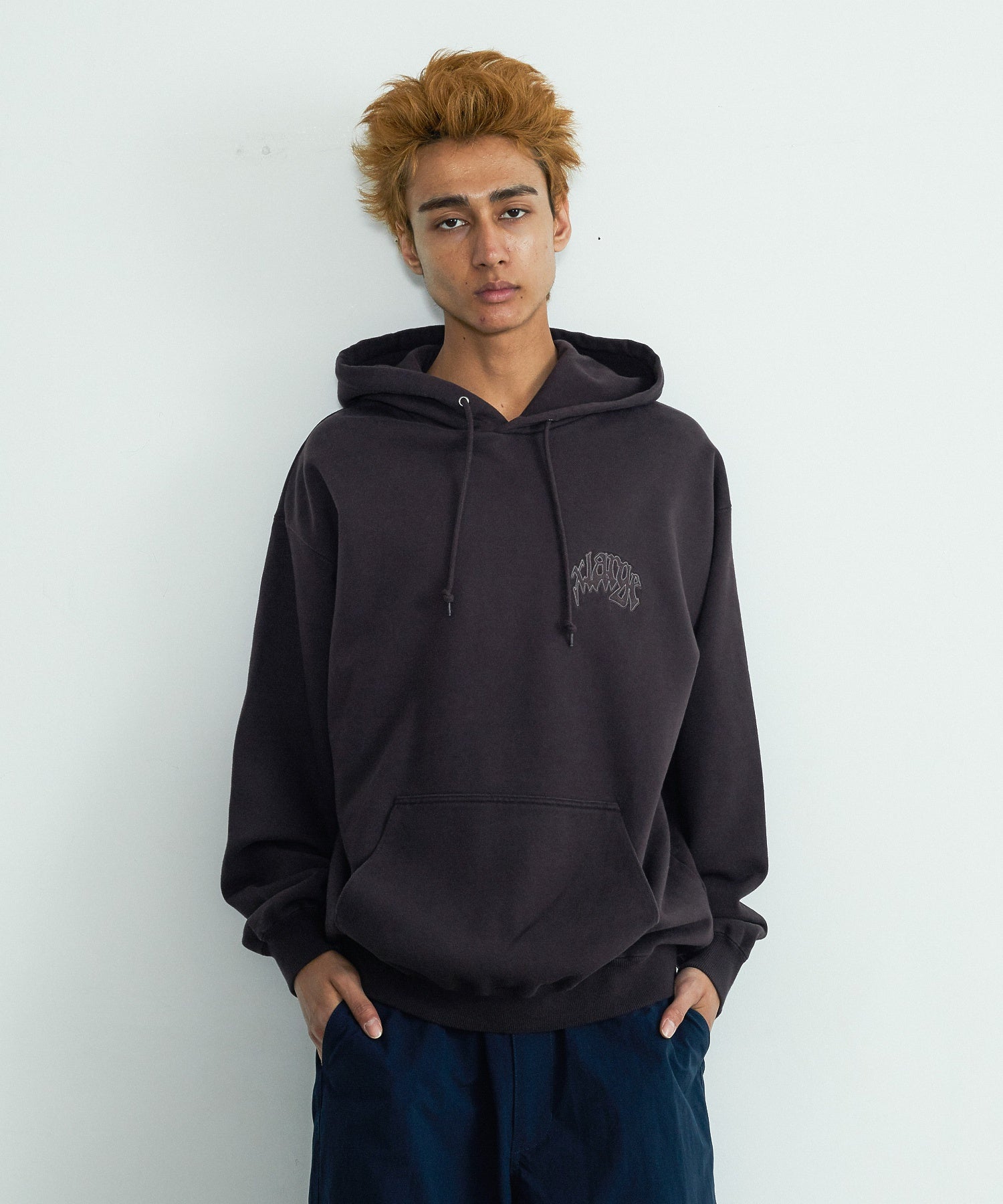 MODEL身長：183cm / 着用サイズ：Lサイズ