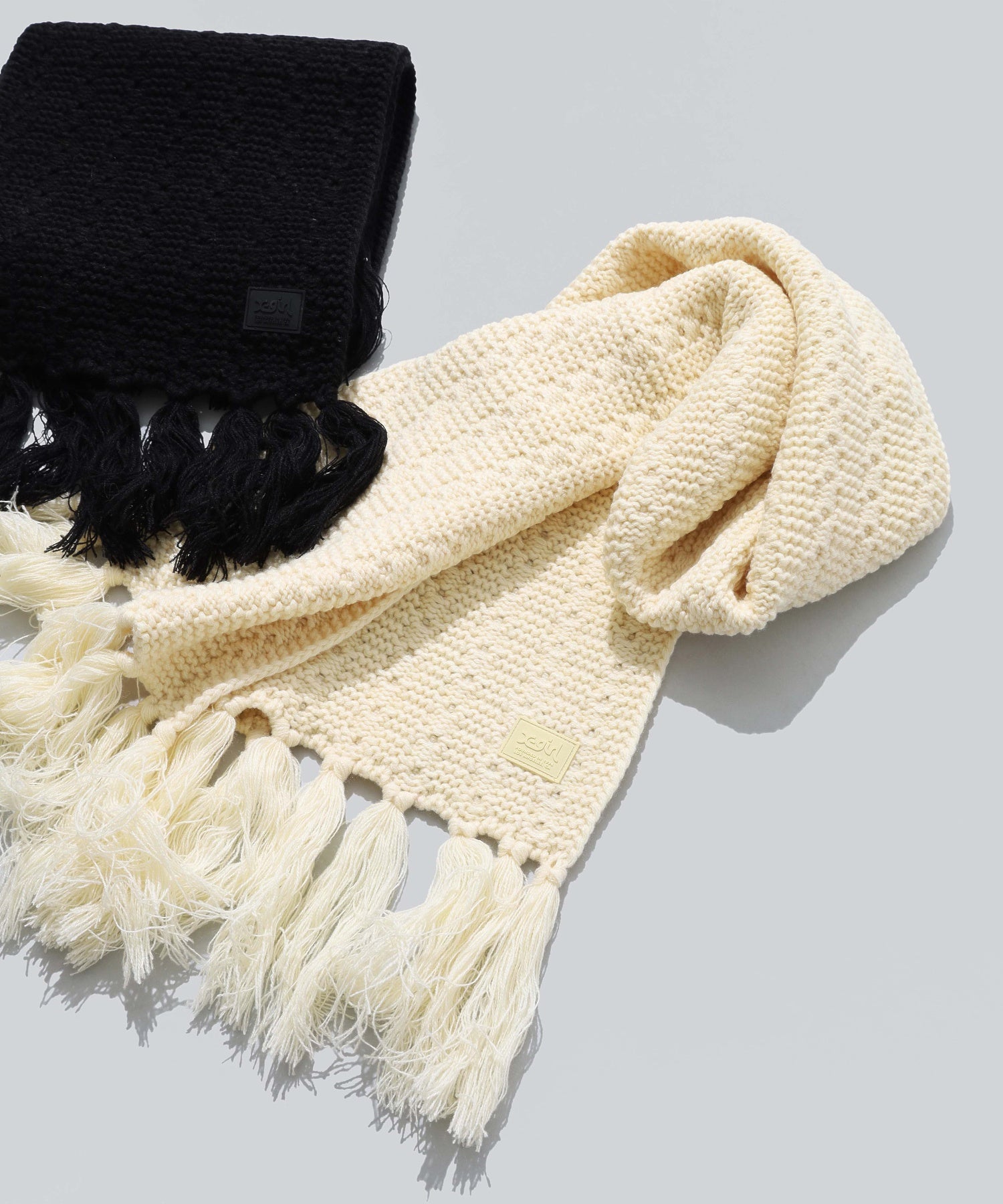 FRINGE KNIT SCARF