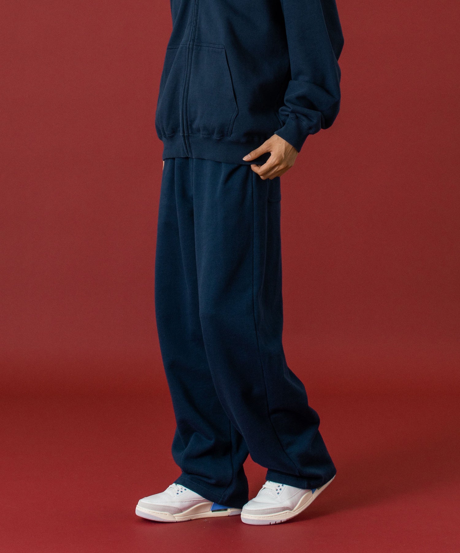 MODEL 身長183cm / 着用サイズ：Lサイズ