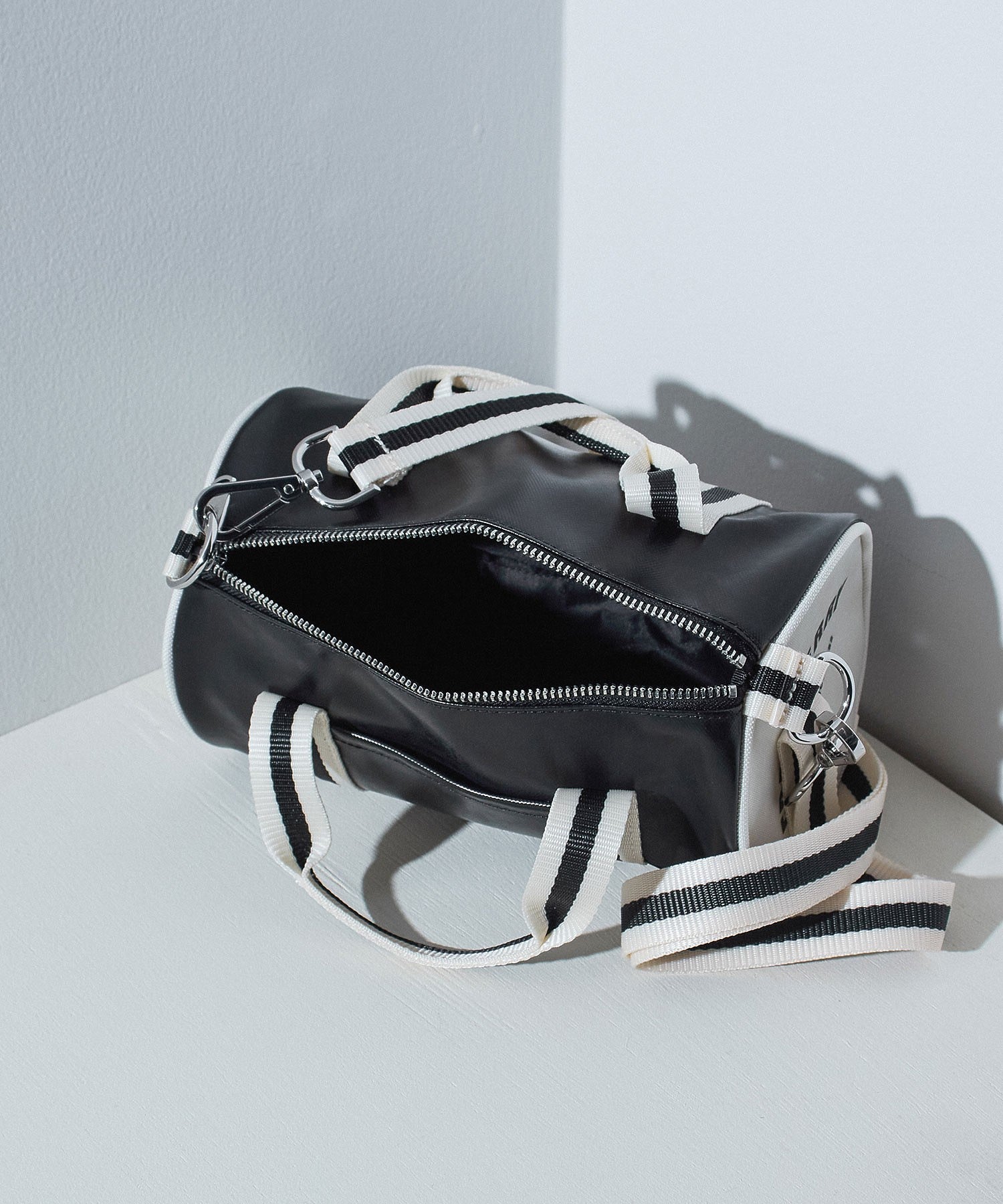FRED PERRY/CLASSIC MINI BARREL BAG