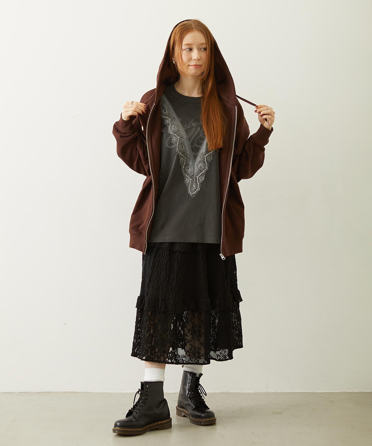 LACE S/S TOP
