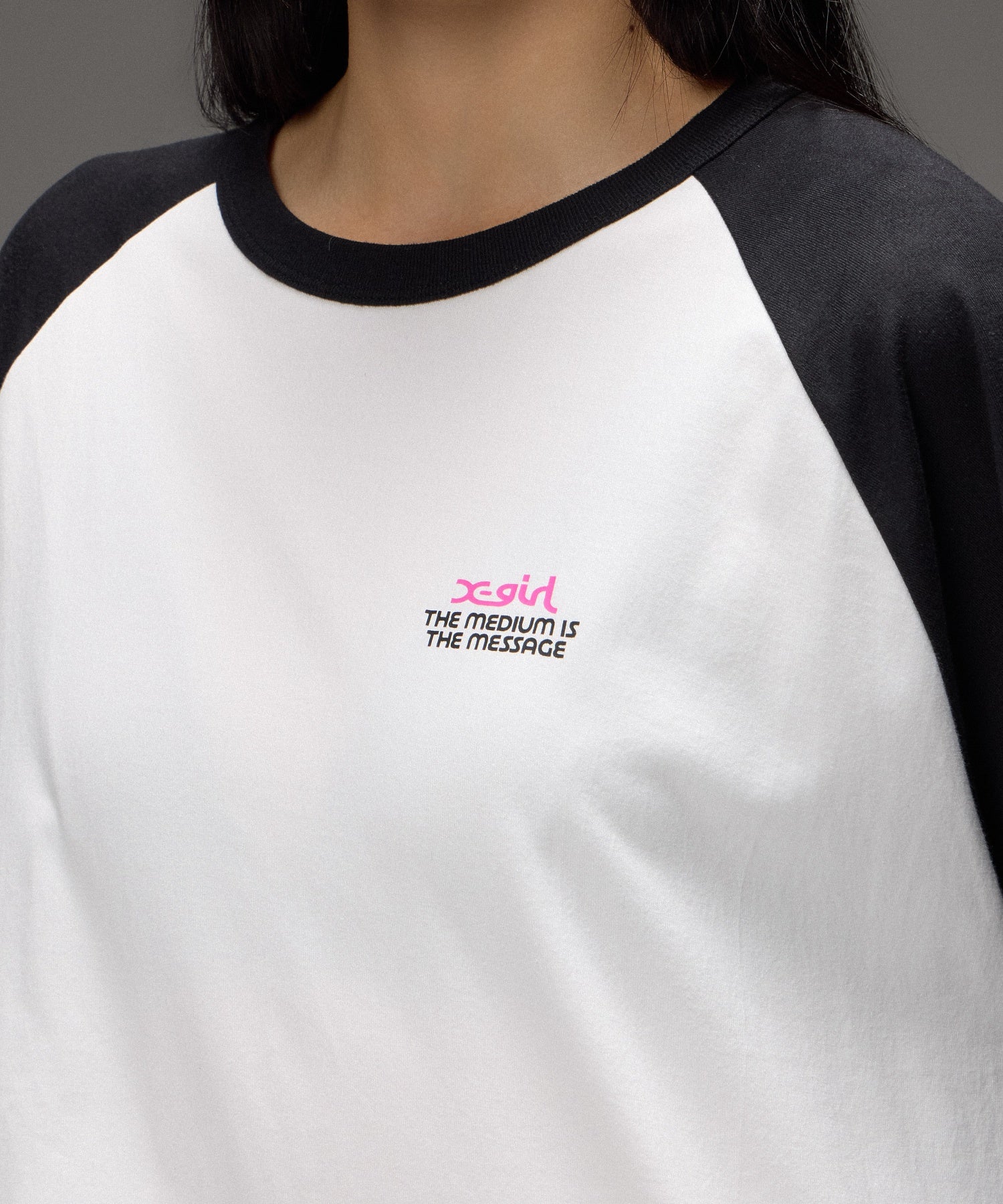 FACE AND CIRCLE LOGO RAGLAN L/S TEE