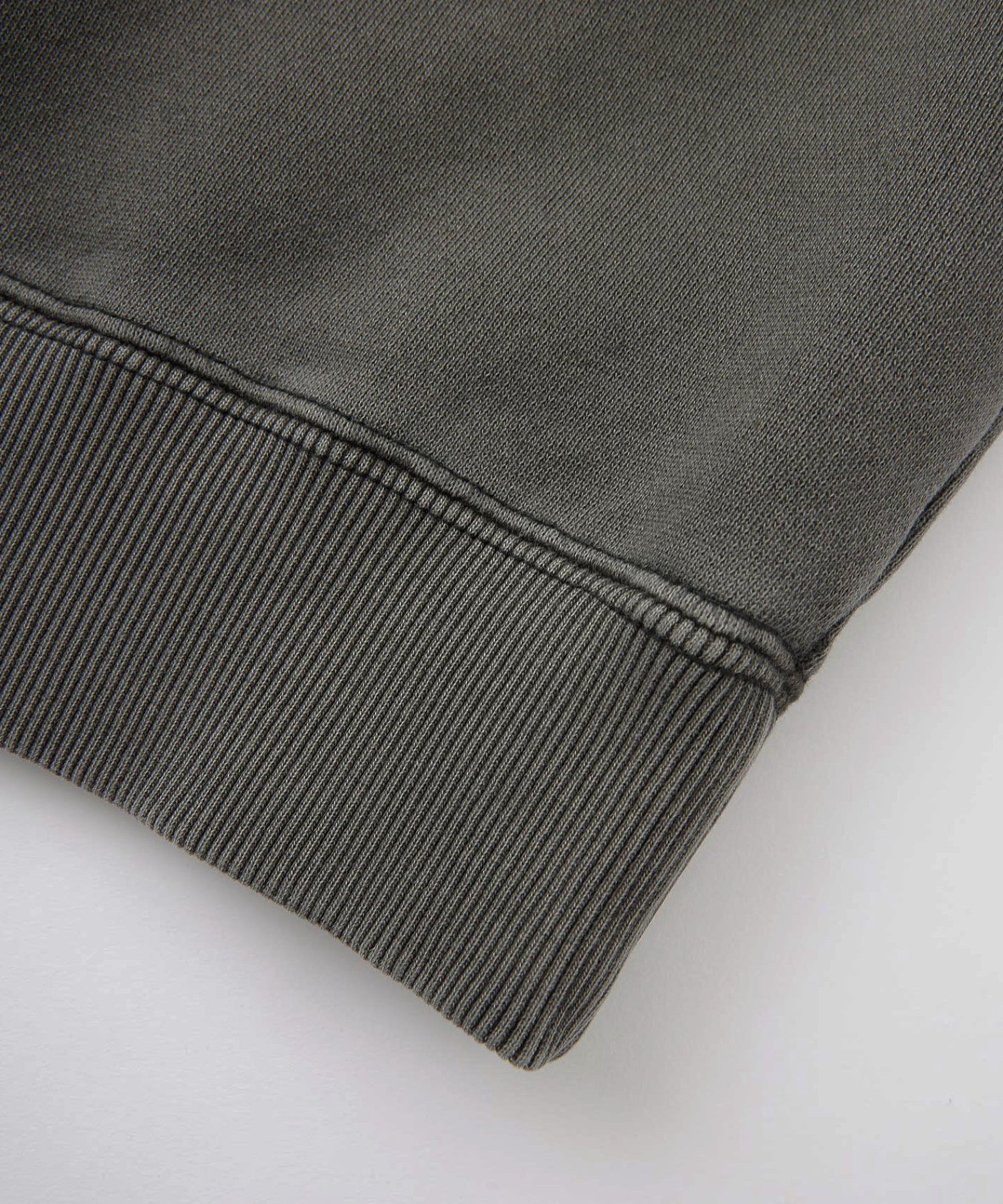 DISTORTED LOGO PATCH FADED SWEAT TOP
