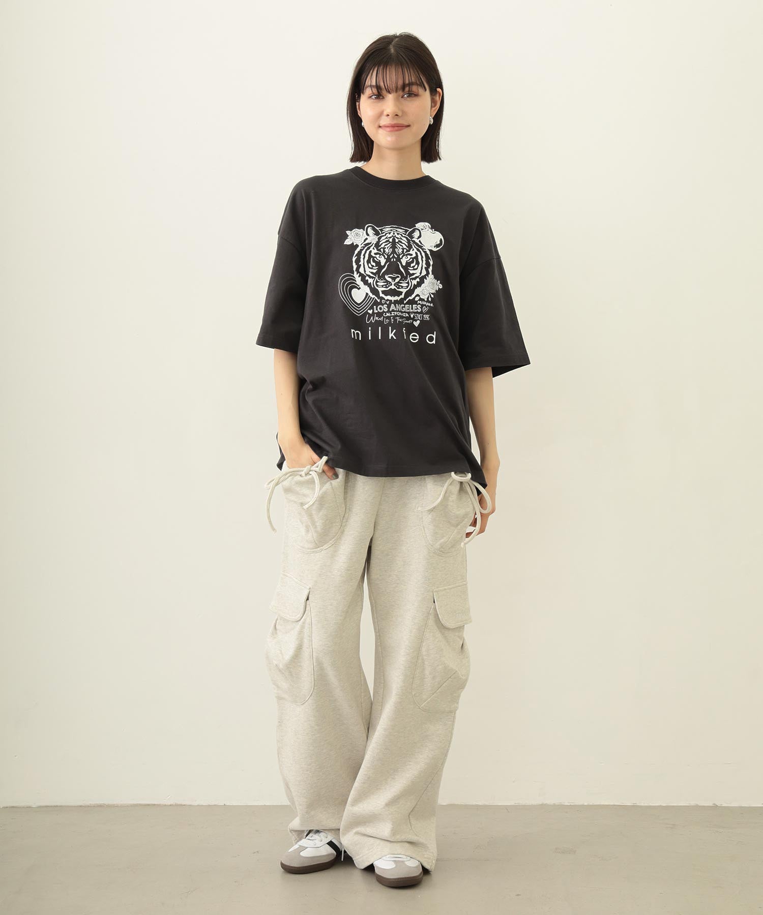 GATHERED POCKET SWEAT CARGO PANTS