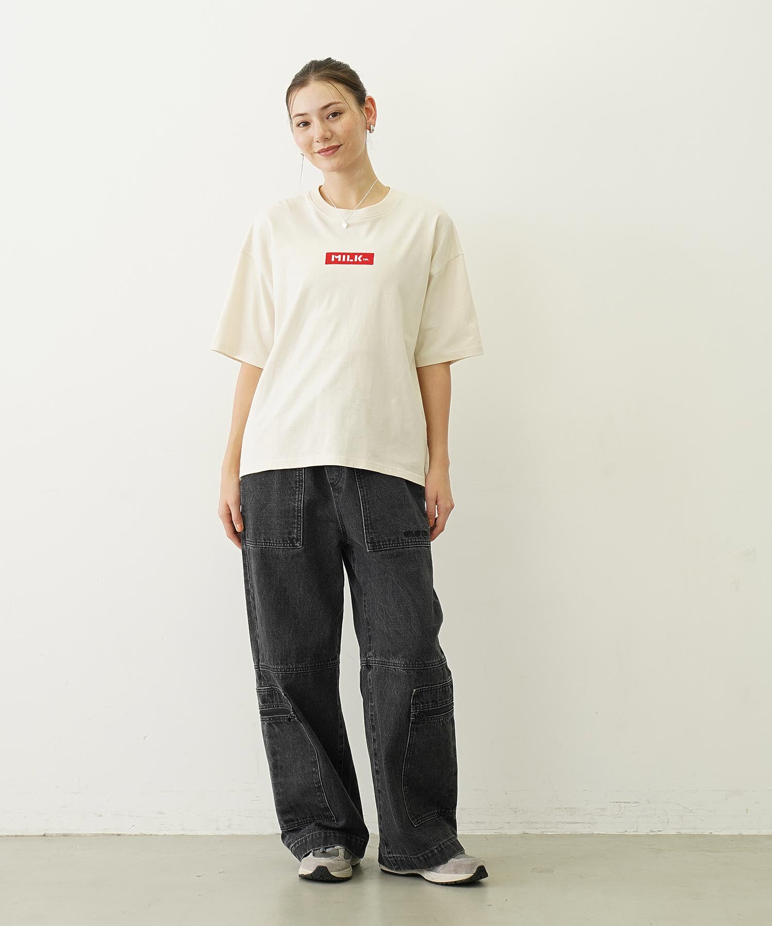 EMBROIDERY BAR WIDE S/S TEE