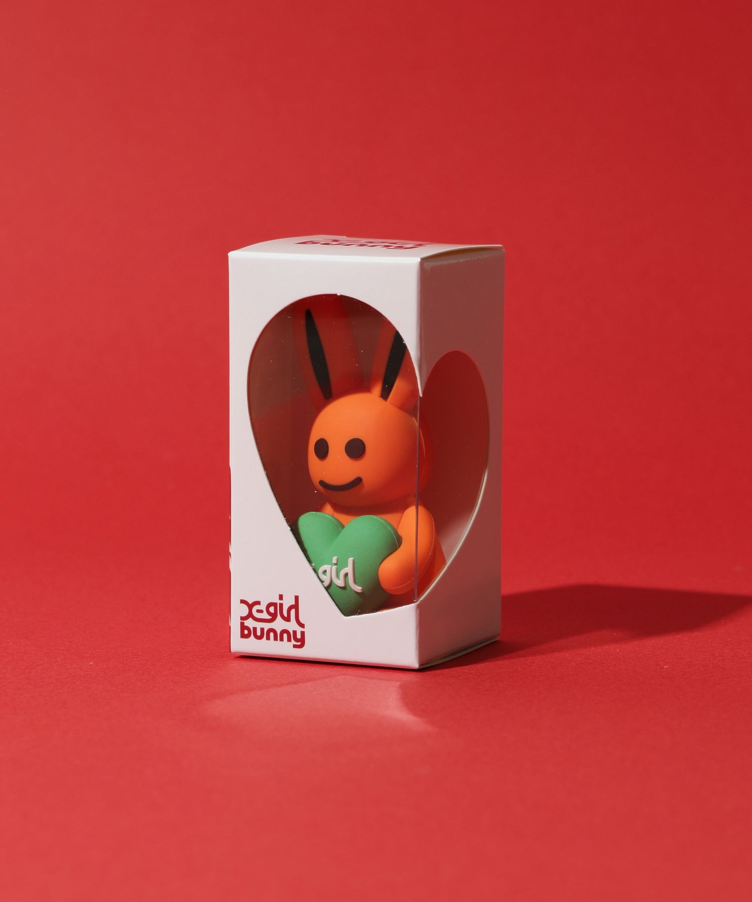 MILLS LOGO HEART HOLDING BUNNY FIGURE
