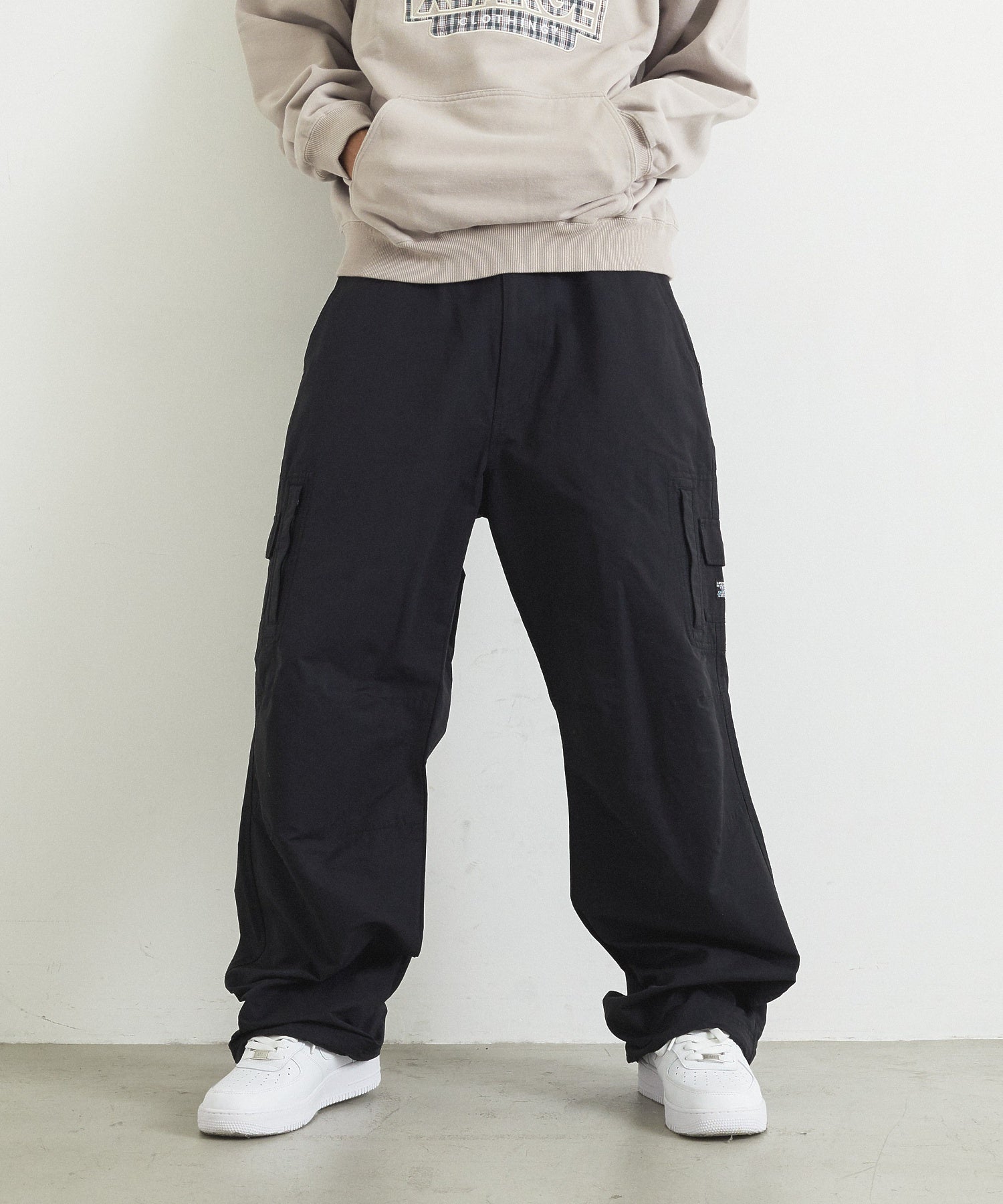 MODEL身長：183cm / 着用サイズ：Lサイズ