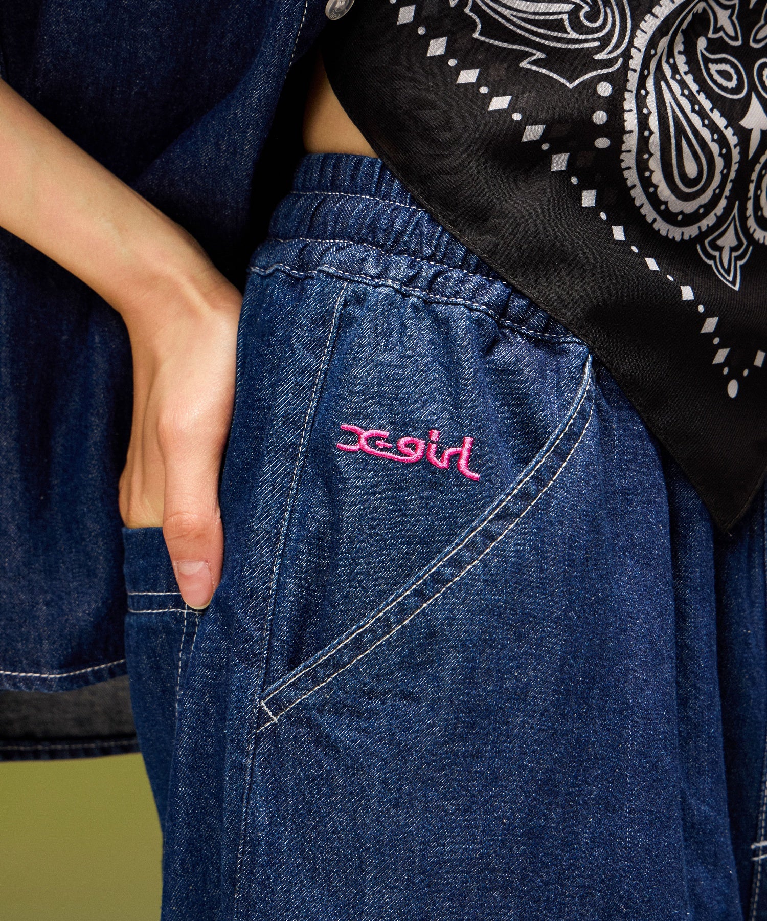 FACE LABEL POCKET EASY PANTS