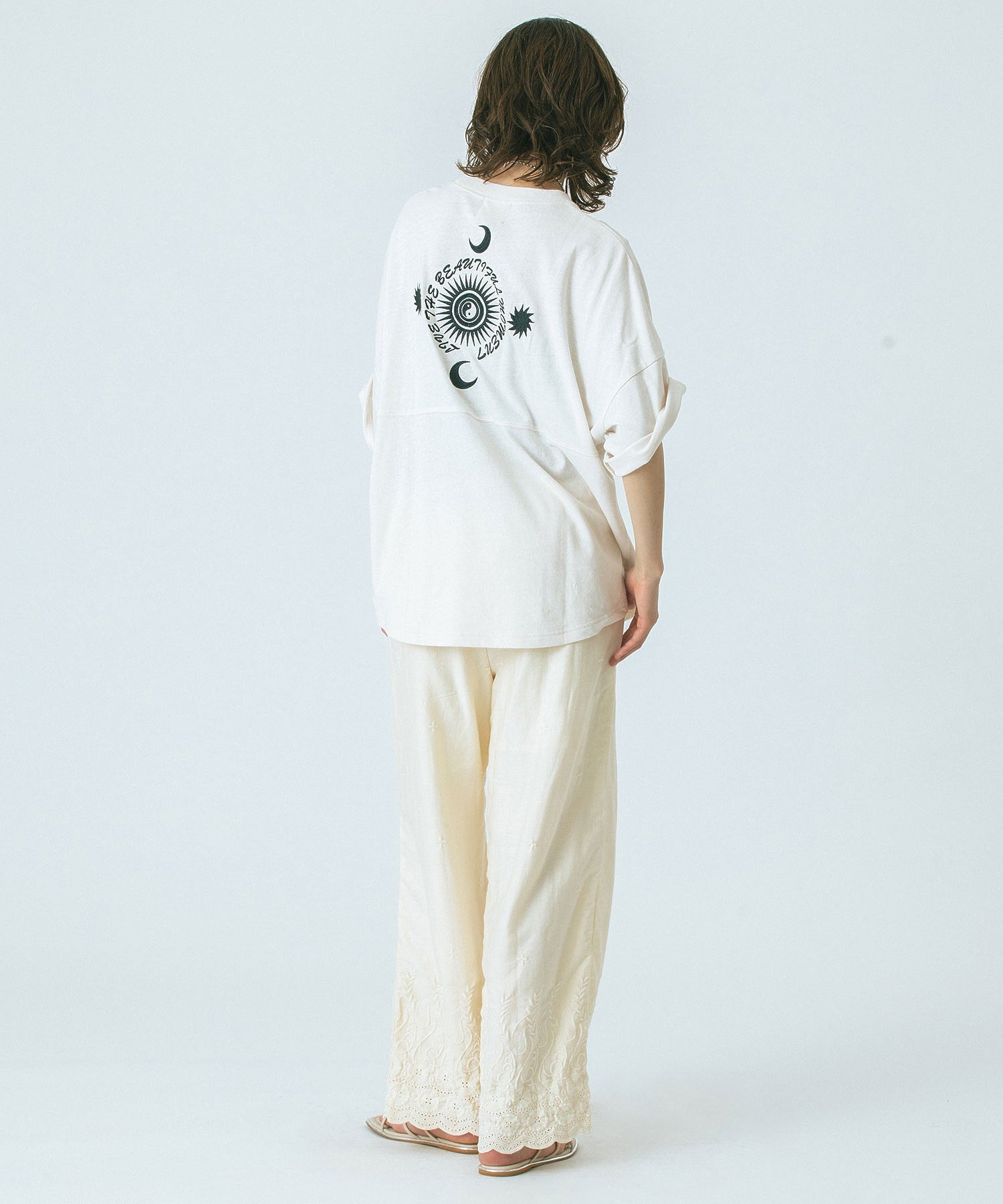 HLAADA for ROSE BUD/EMBROIDERY FOOT BALL TEE – calif（カリフ