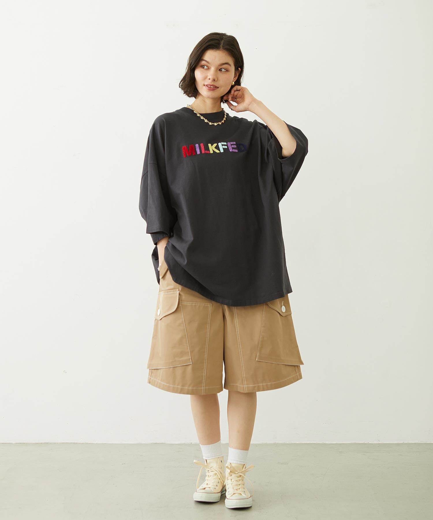STENCIL SAGARA EMBROIDERY S/S TEE