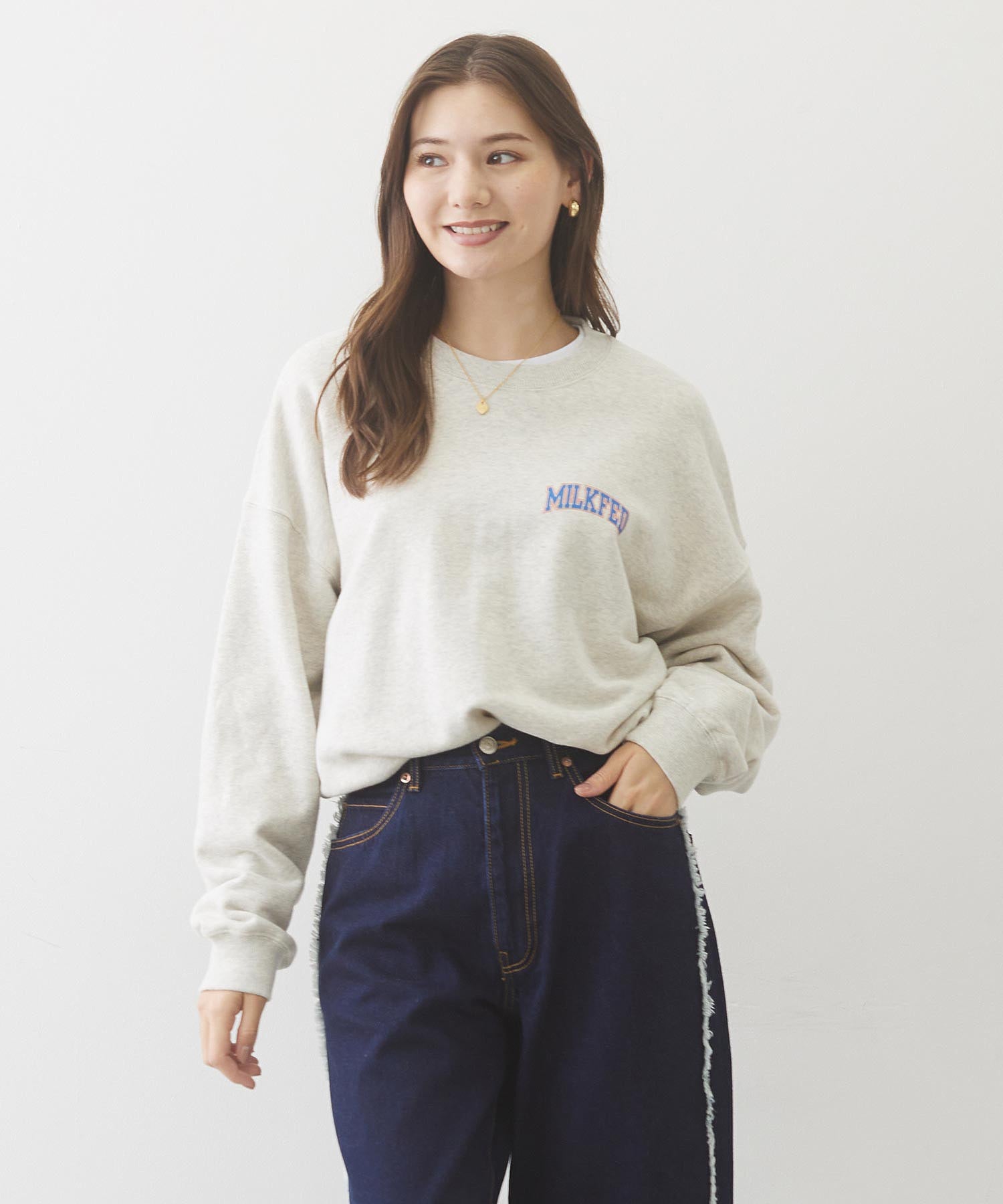 COLLEGE LOGO SWEAT TOP