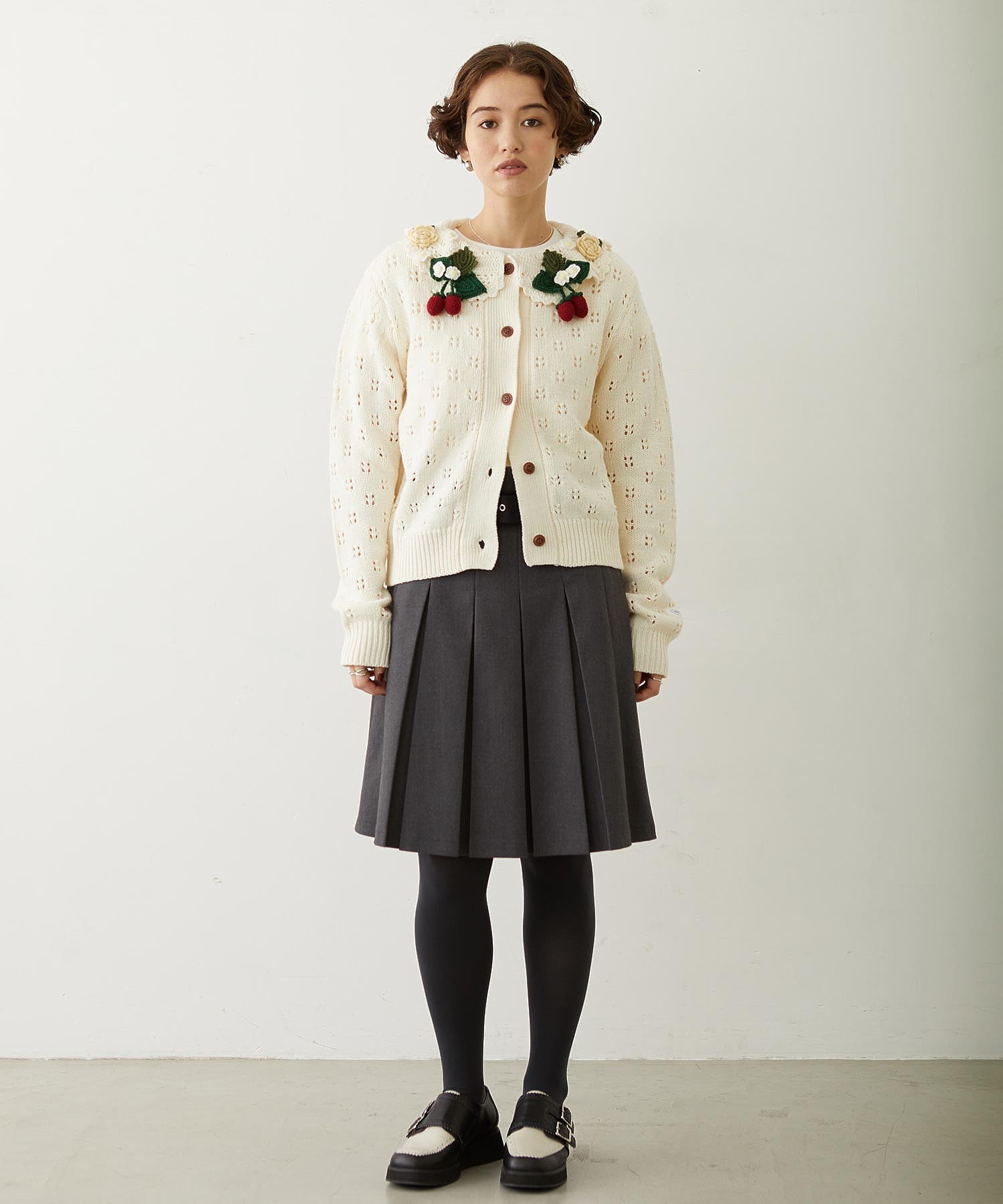 STRAWBERRY FLOWER KNIT CARDIGAN