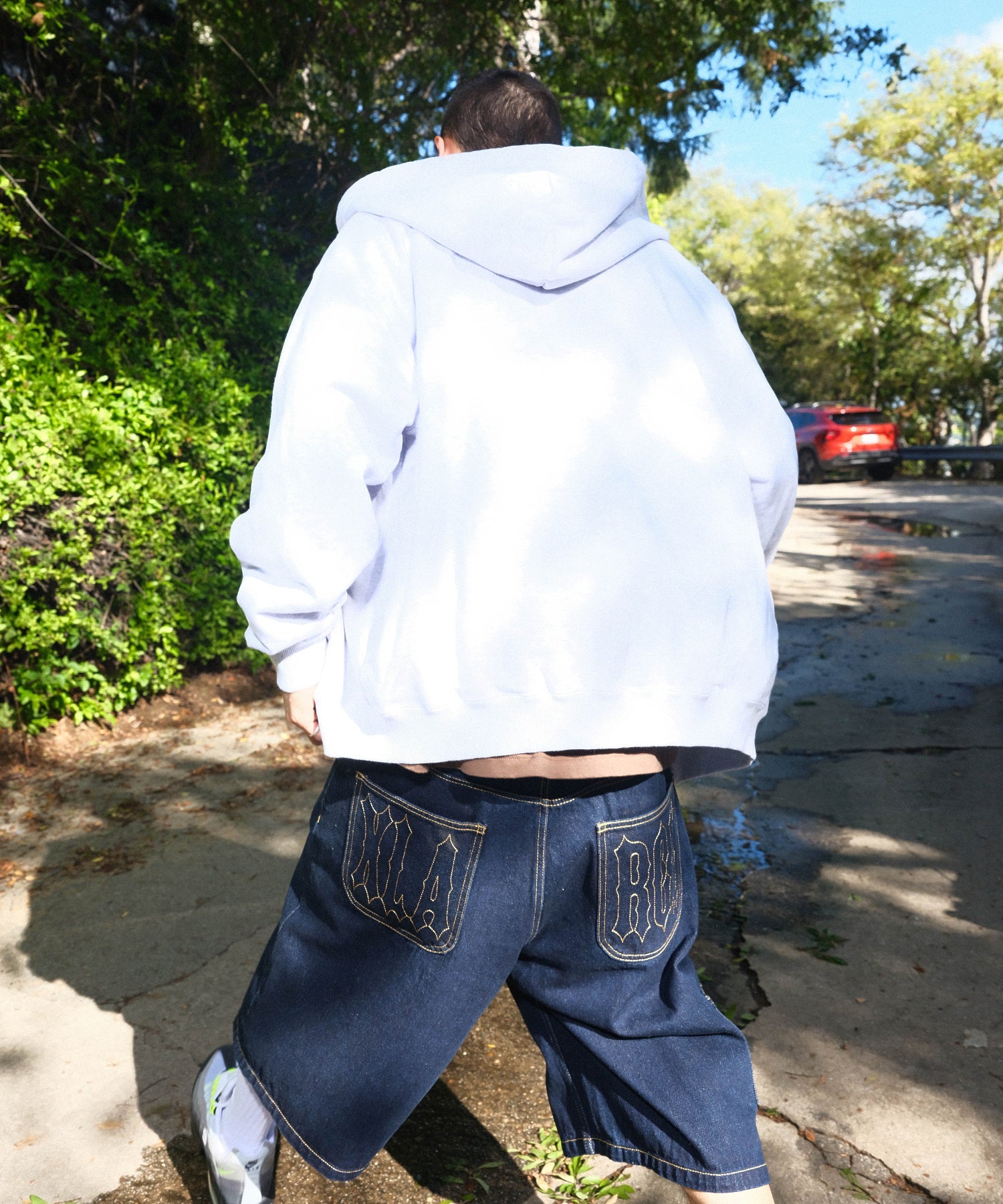 STITCHED LOGO DENIM SHORTS