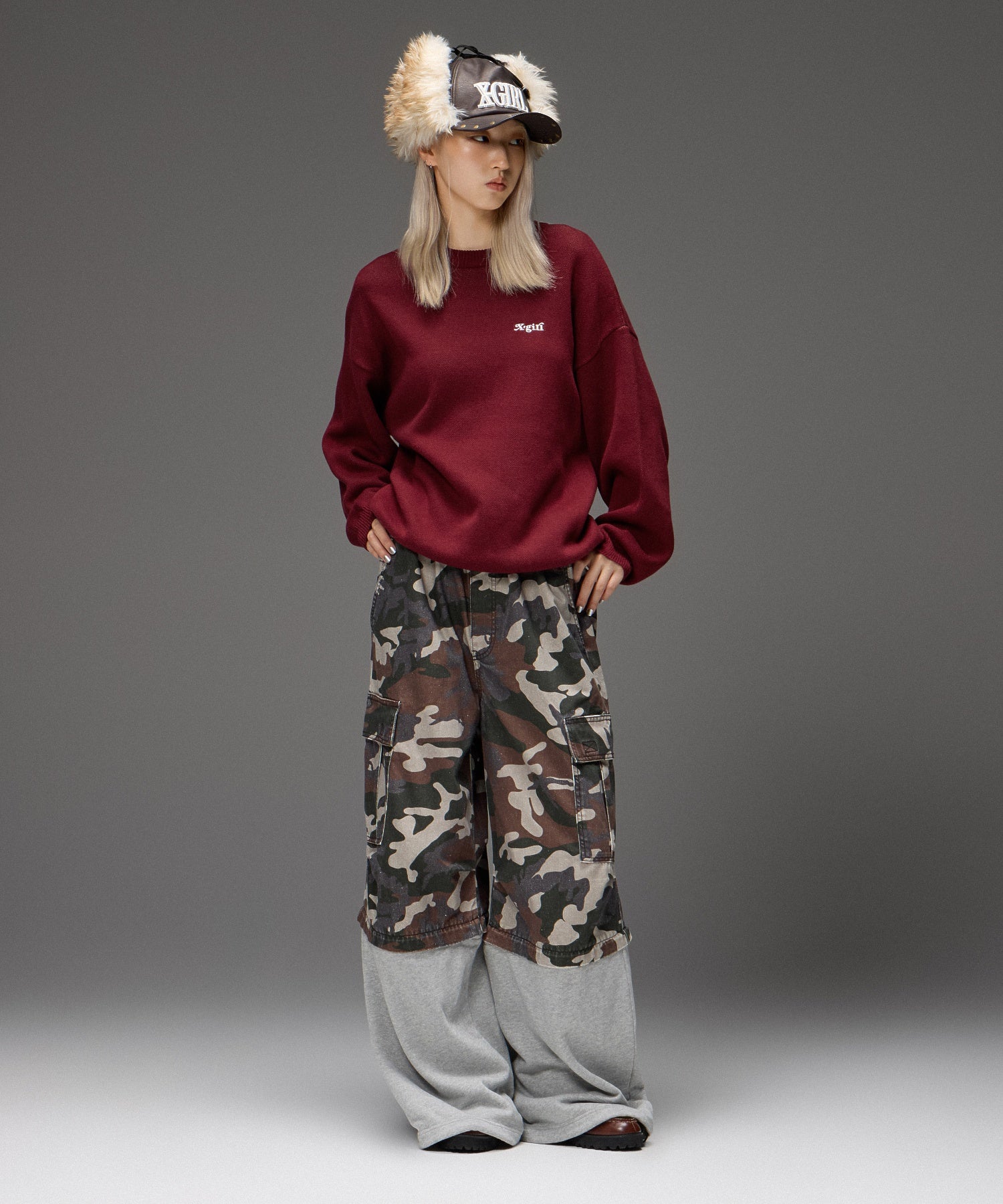 CAMO FACE AND LOGO JACQUARD KNIT TOP