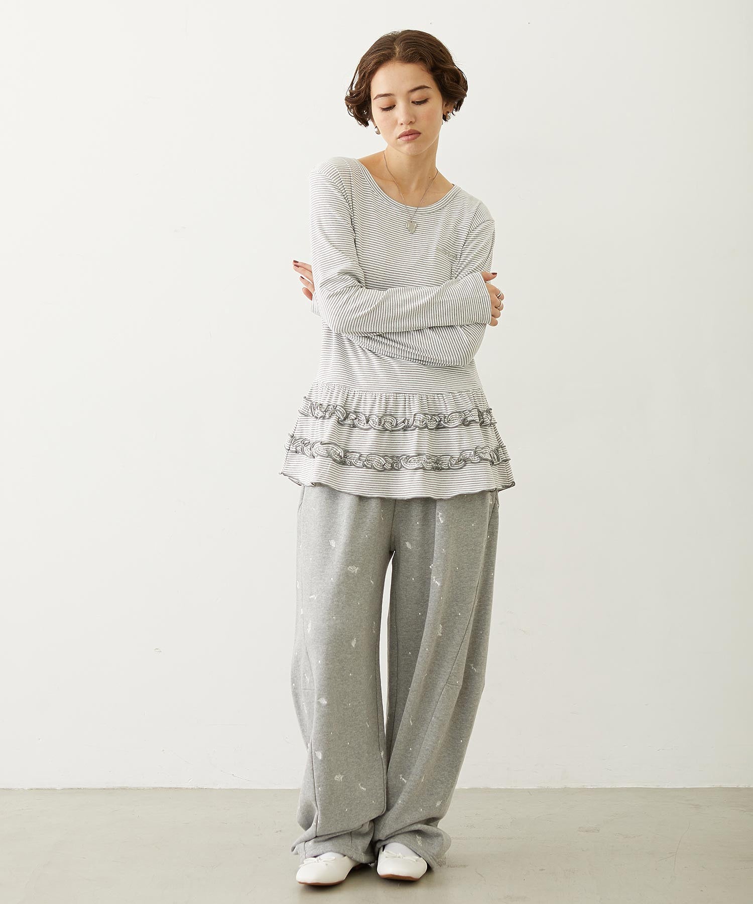 EMBROIDERED ROSE SWEAT WIDE PANTS