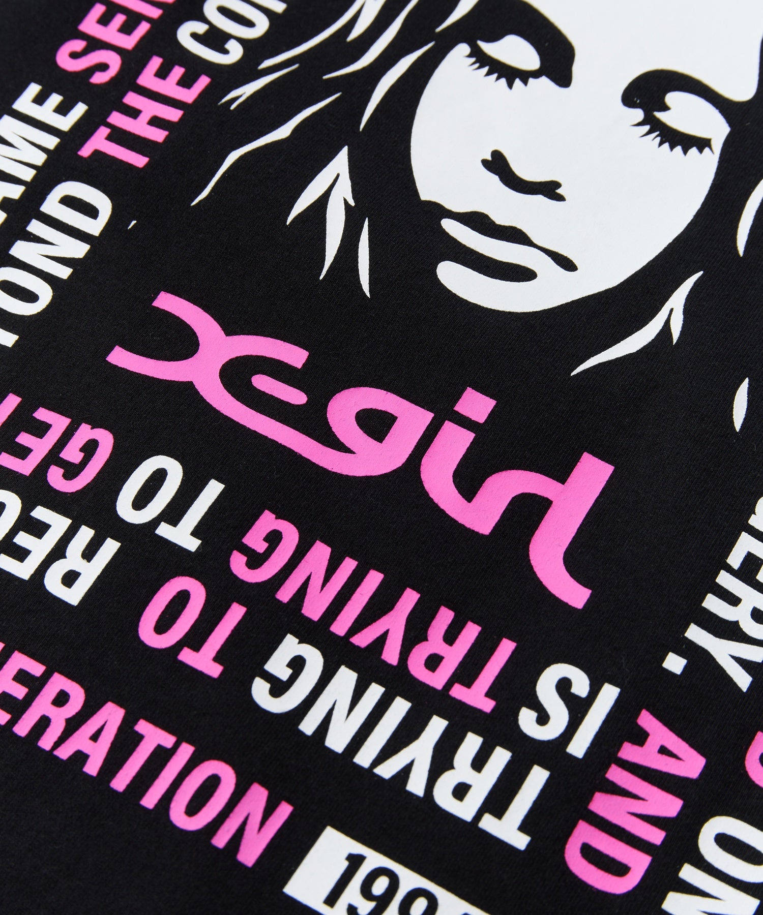 MESSAGE BOX FRAMED FACE S/S TEE