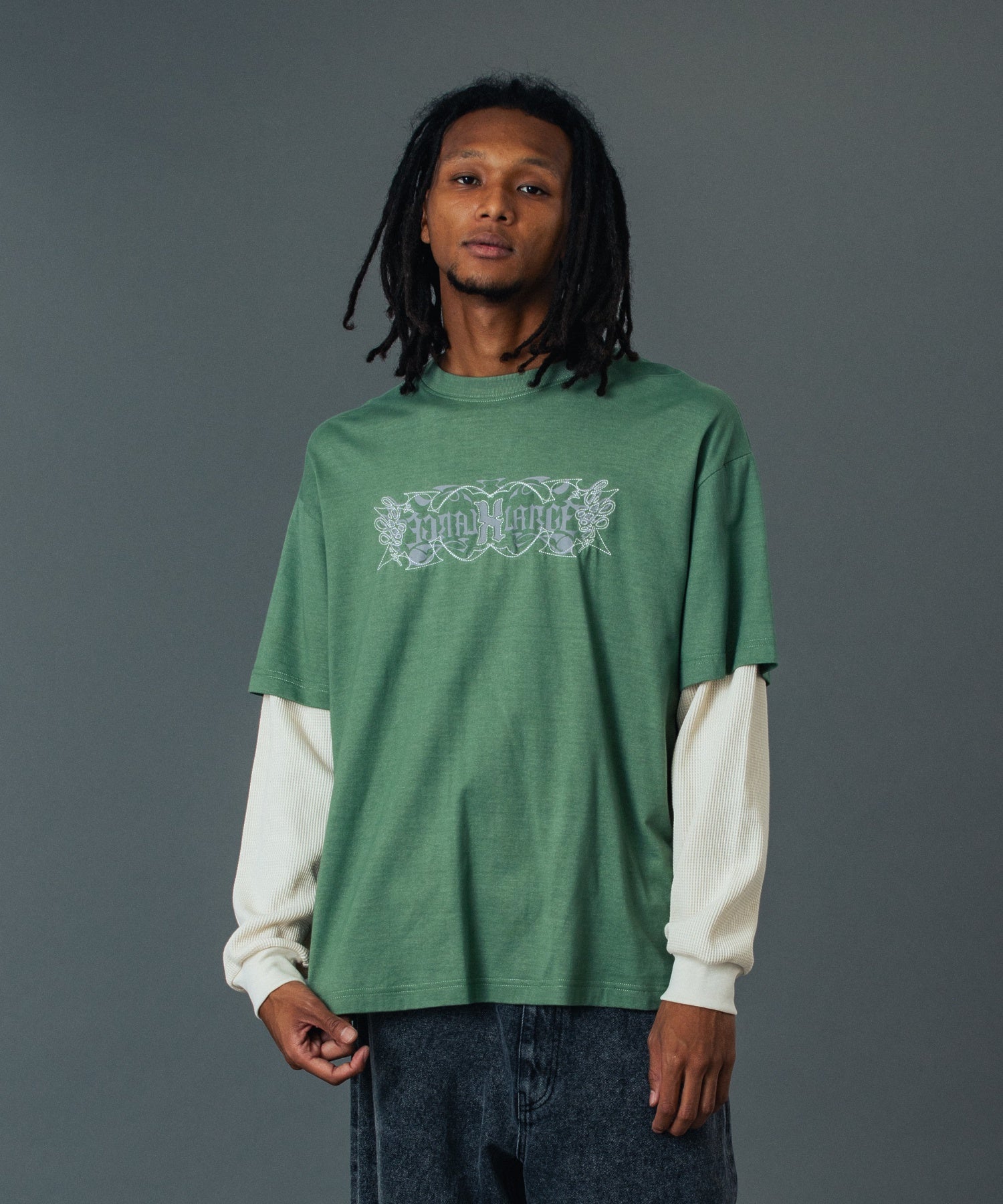 MODEL 身長185cm / 着用サイズ：Lサイズ