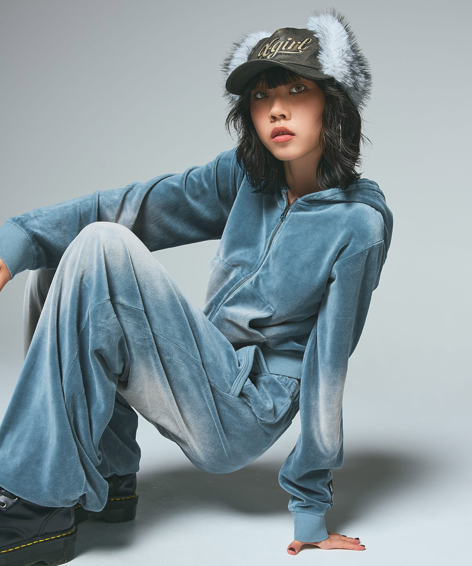 FADED VELOUR LOOSE FIT PANTS