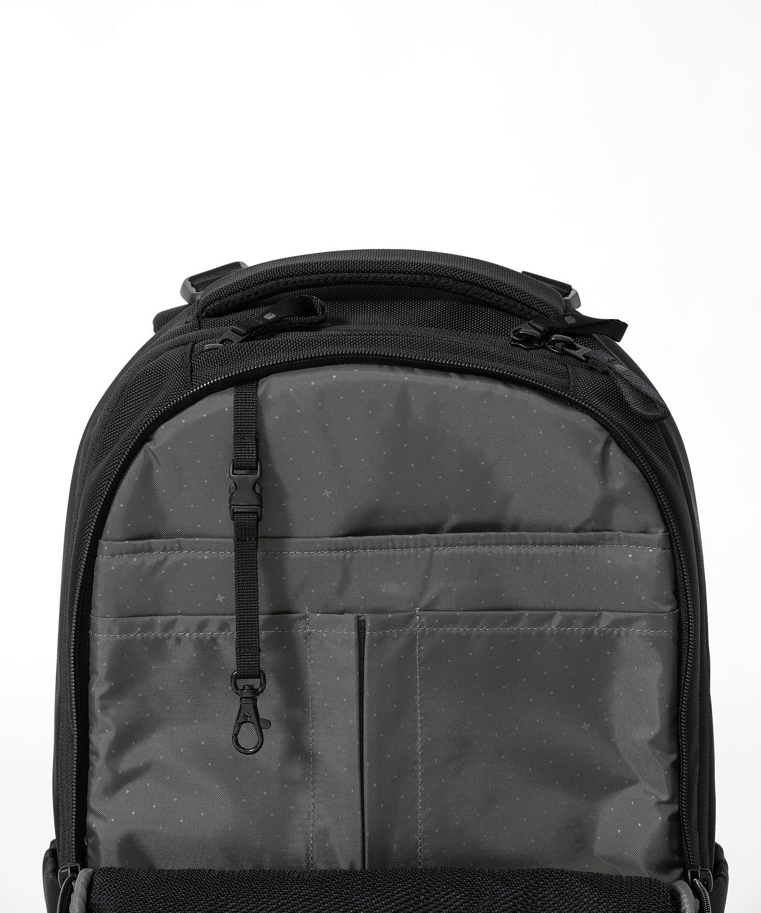 Incase Tracks Backpack 18L-Black