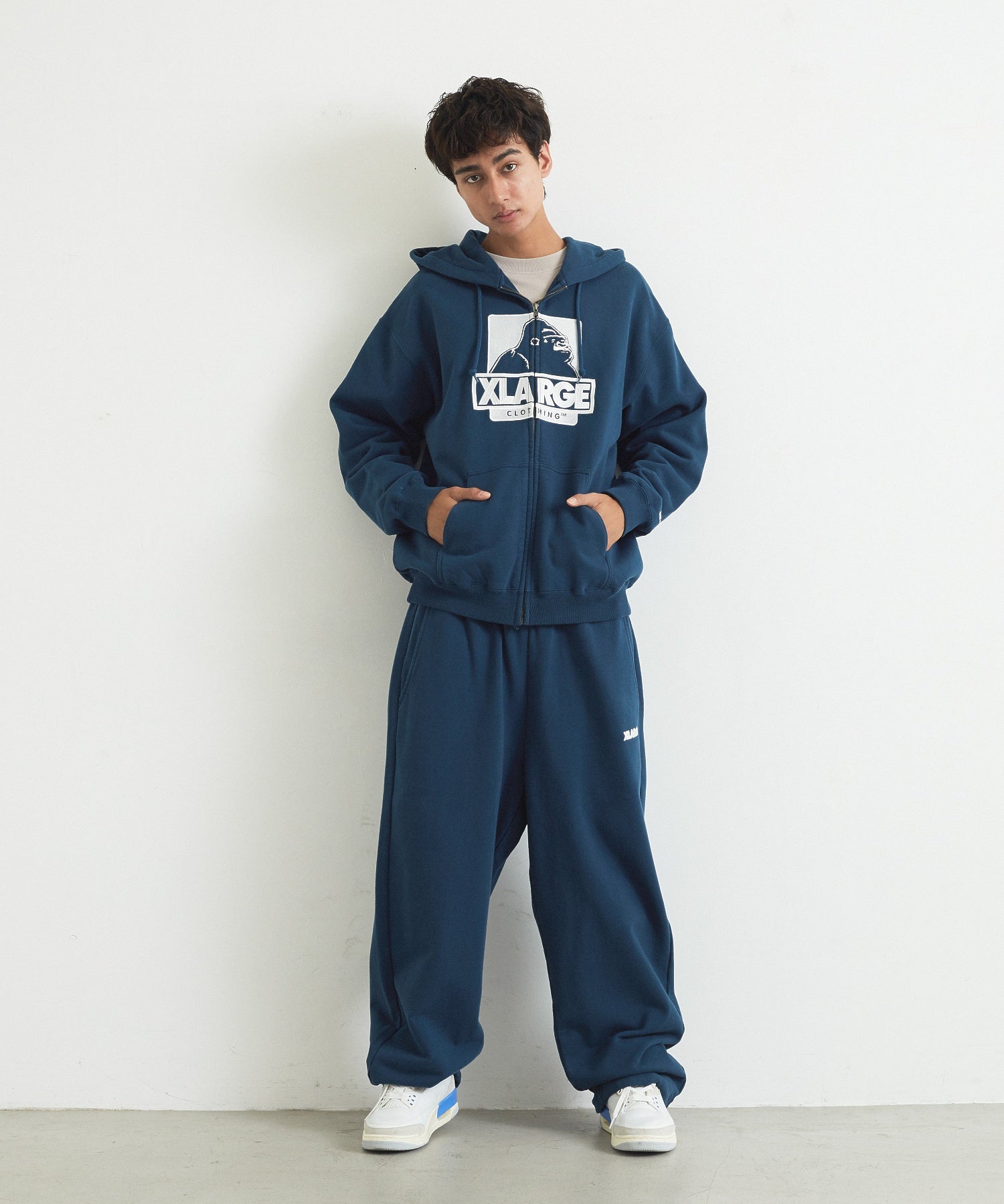 MODEL身長：183cm / 着用サイズ：Lサイズ