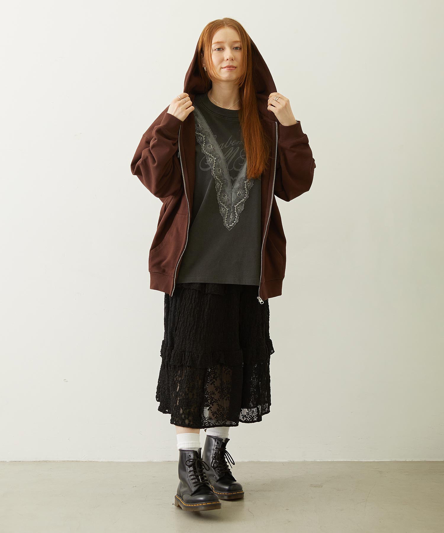 LACE S/S TOP
