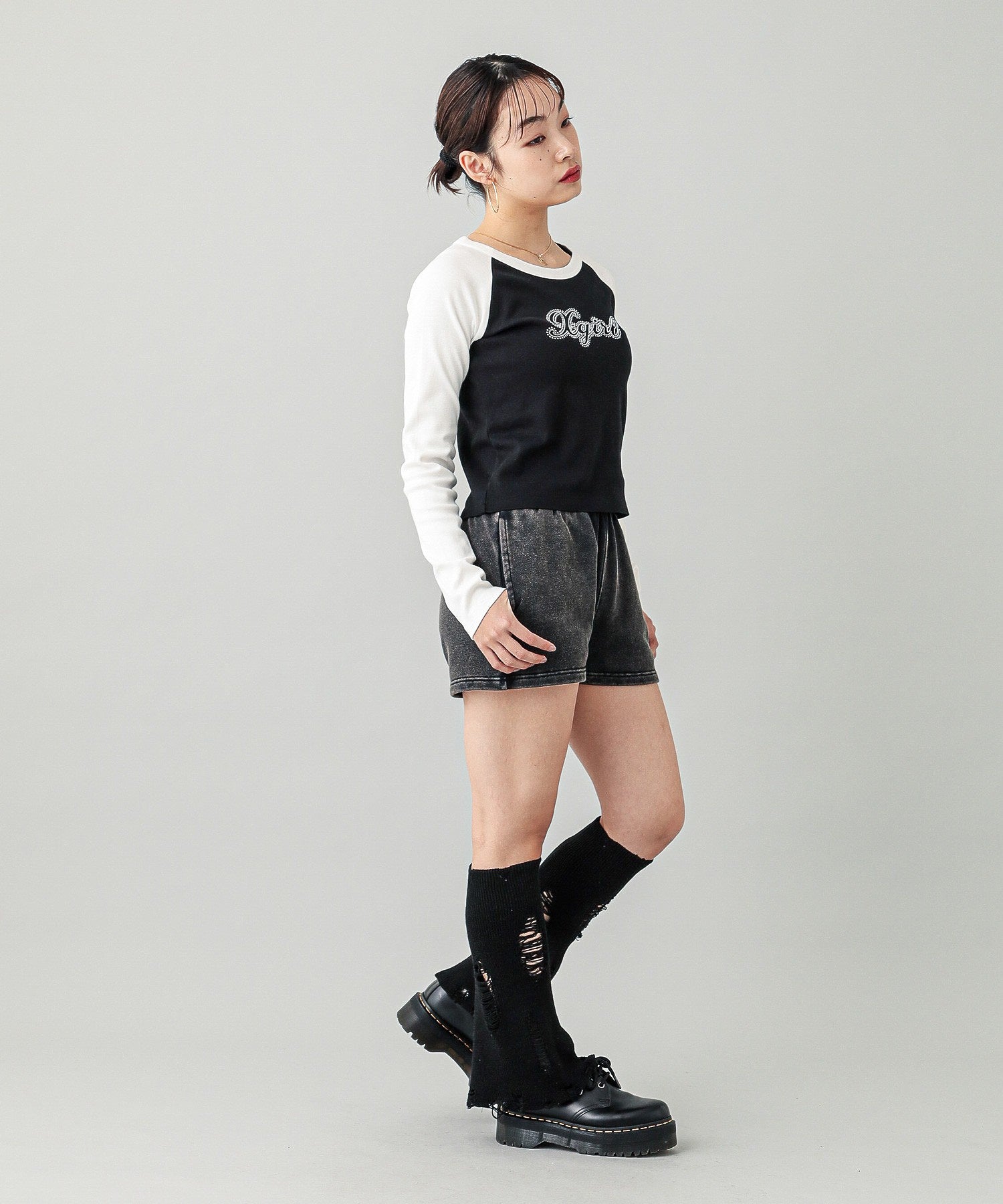 DISTRESSED LEG WARMER