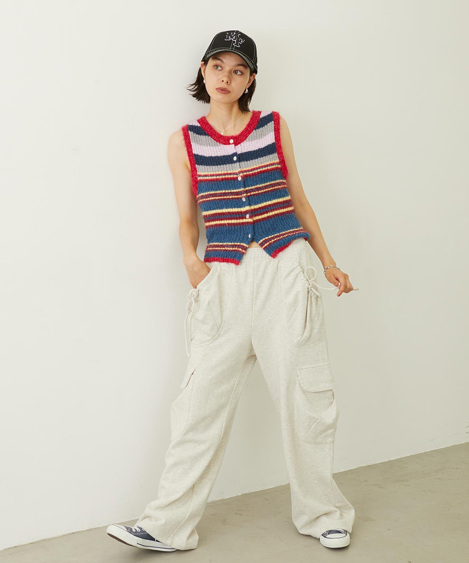 TWO-TYPE STRIPED KNIT VEST