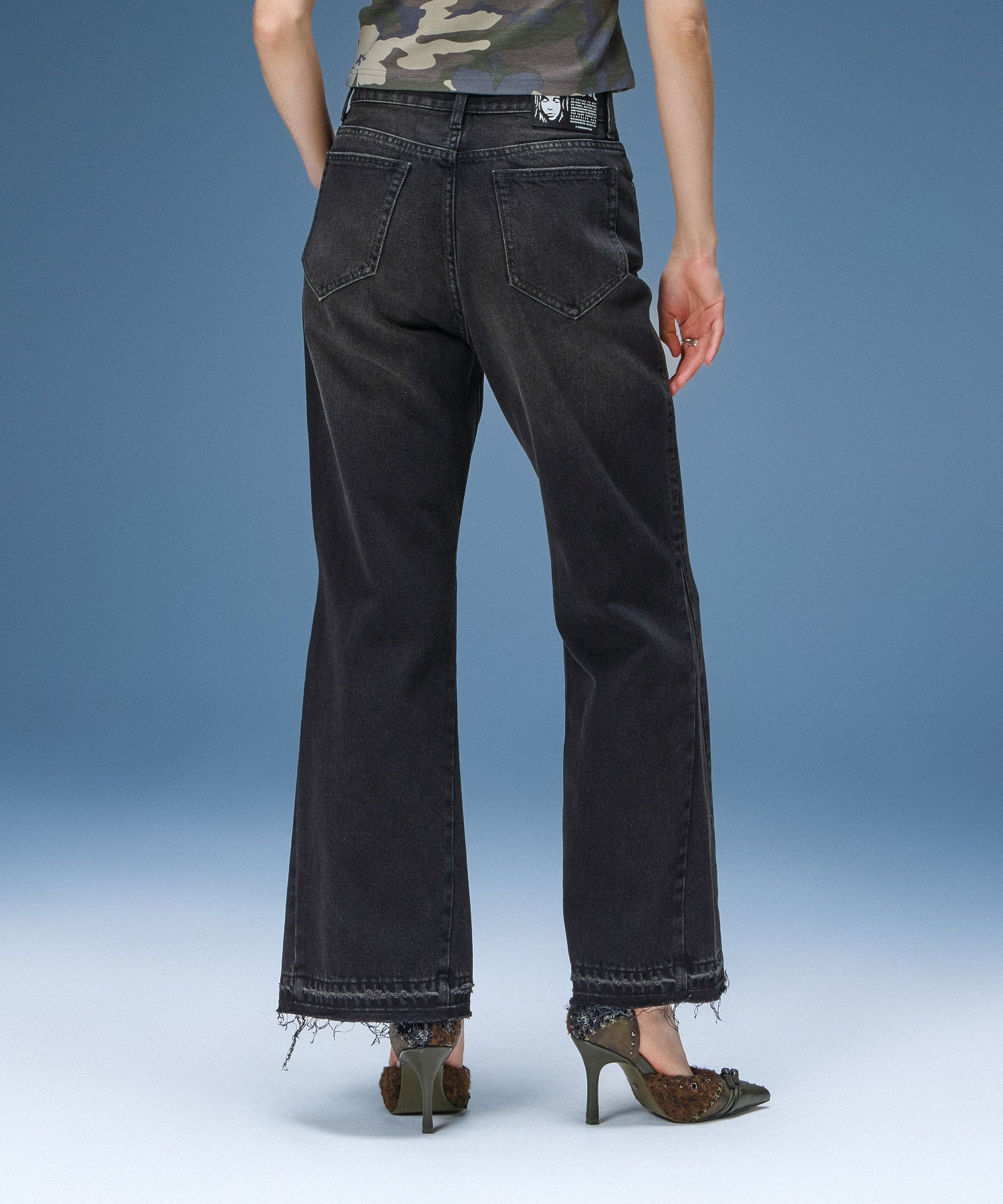 RELAX FIT DENIM PANTS