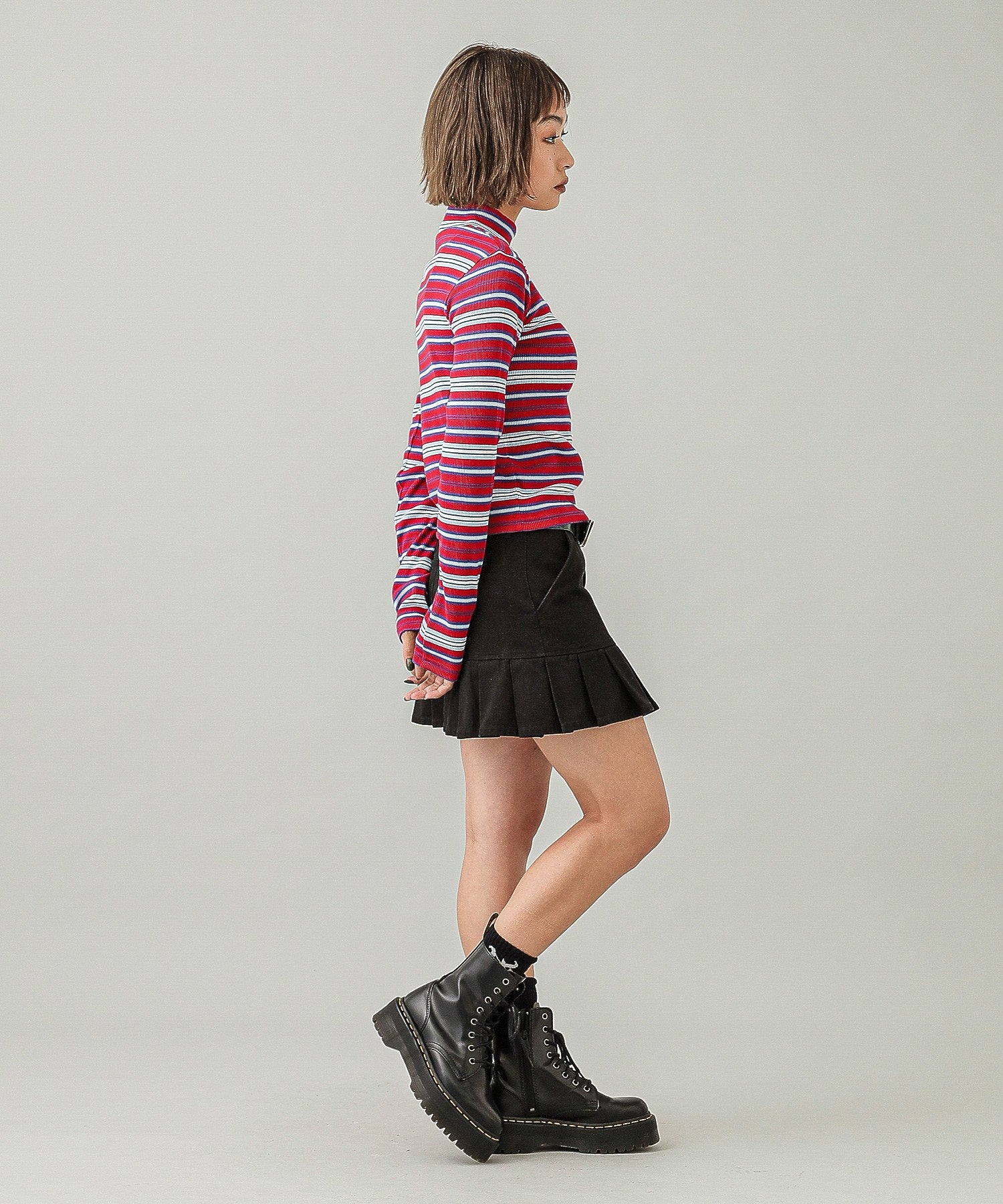 STRIPED HIGH NECK TOP