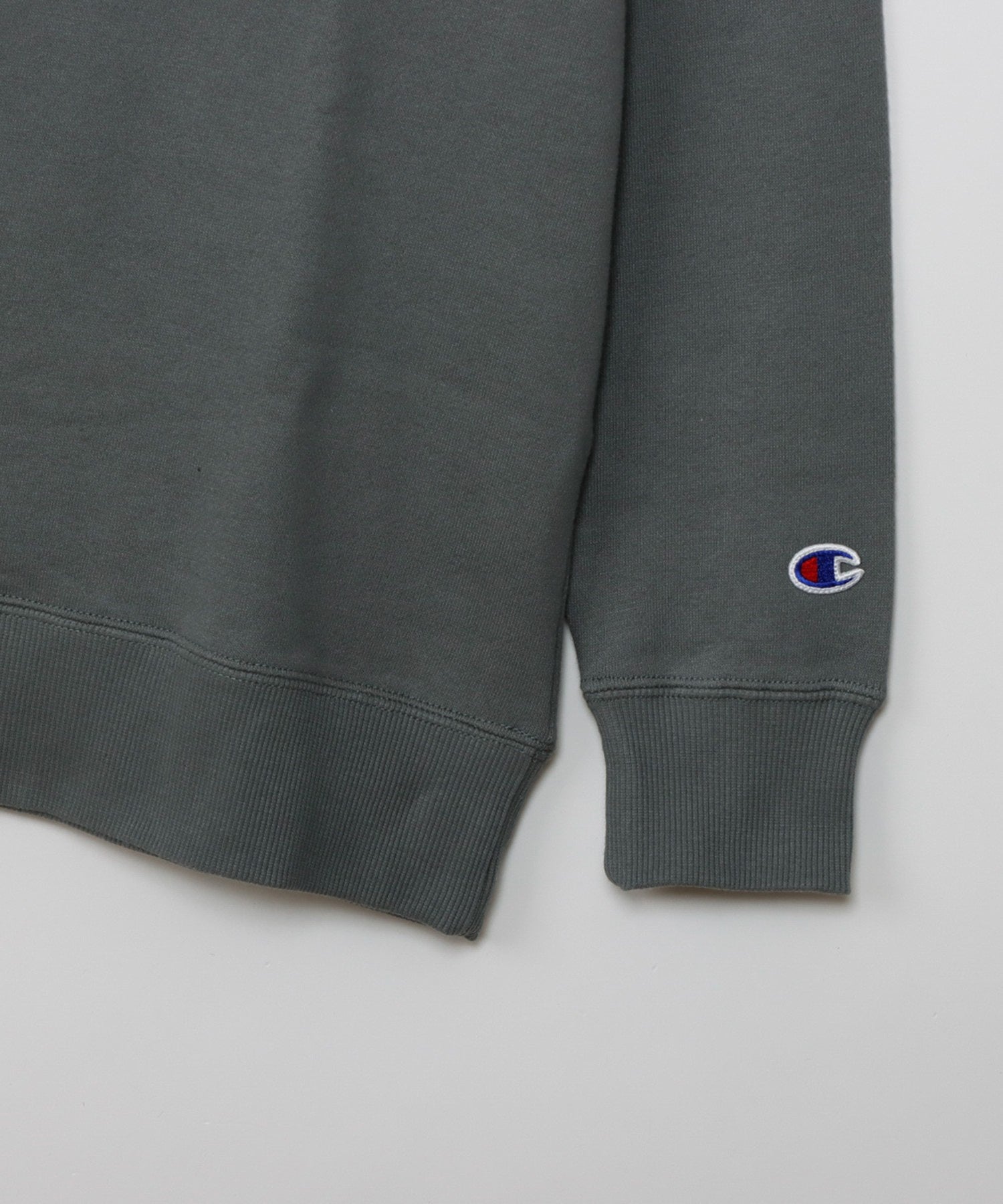【Champion® KIDS】CREW NECK SWEATSHIRT-1