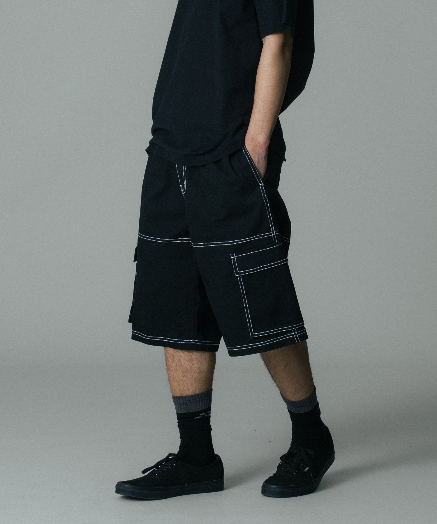 MODEL 身長172cm / 着用サイズ：Lサイズ