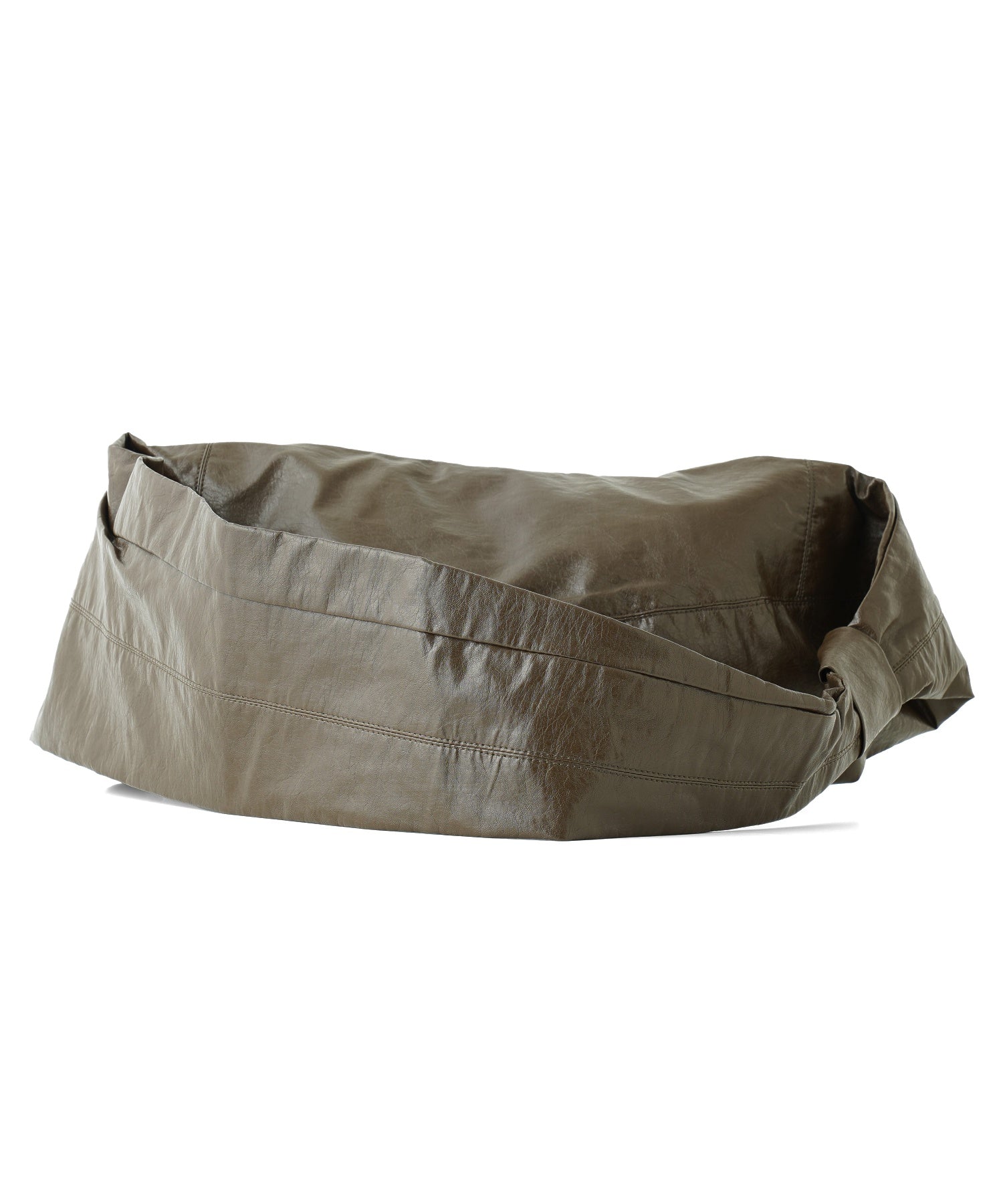 フェイクレザーボリュームショルダーバッグ