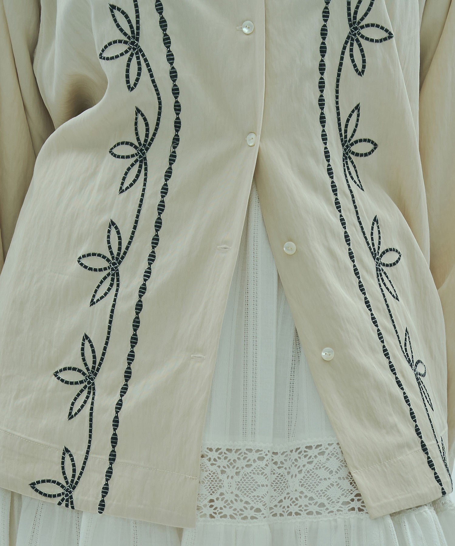 mag.by c/EMBROIDERY SHIRT