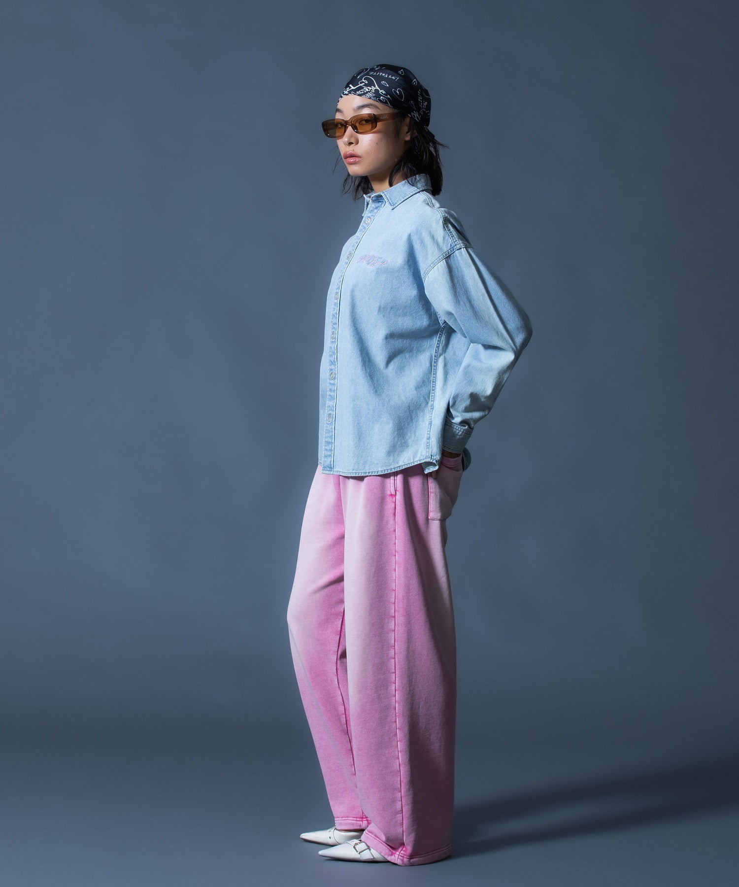 SCRIPT LOGO BLEACHED DENIM SHIRT