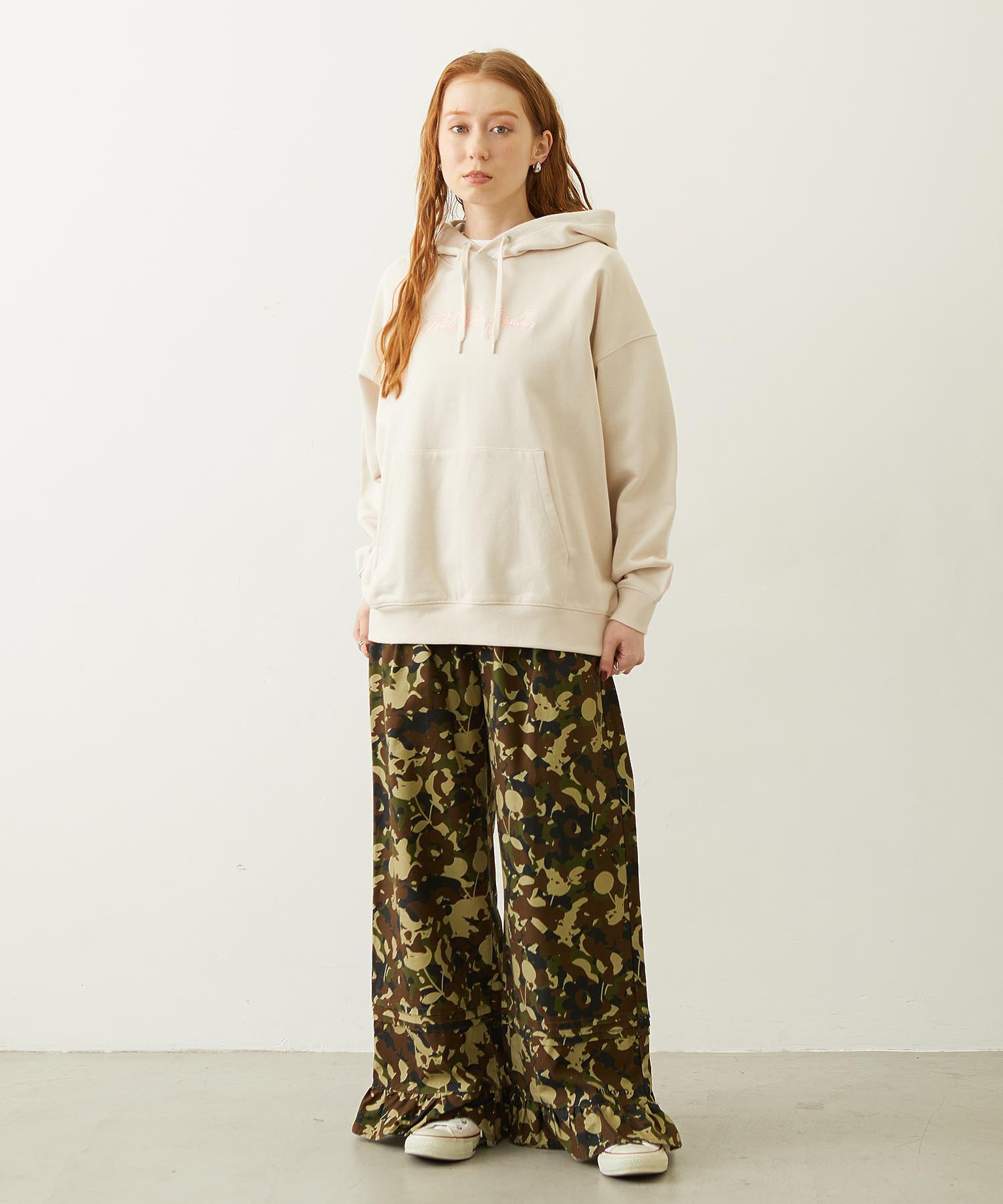 FRILL HEM CAMO PANTS