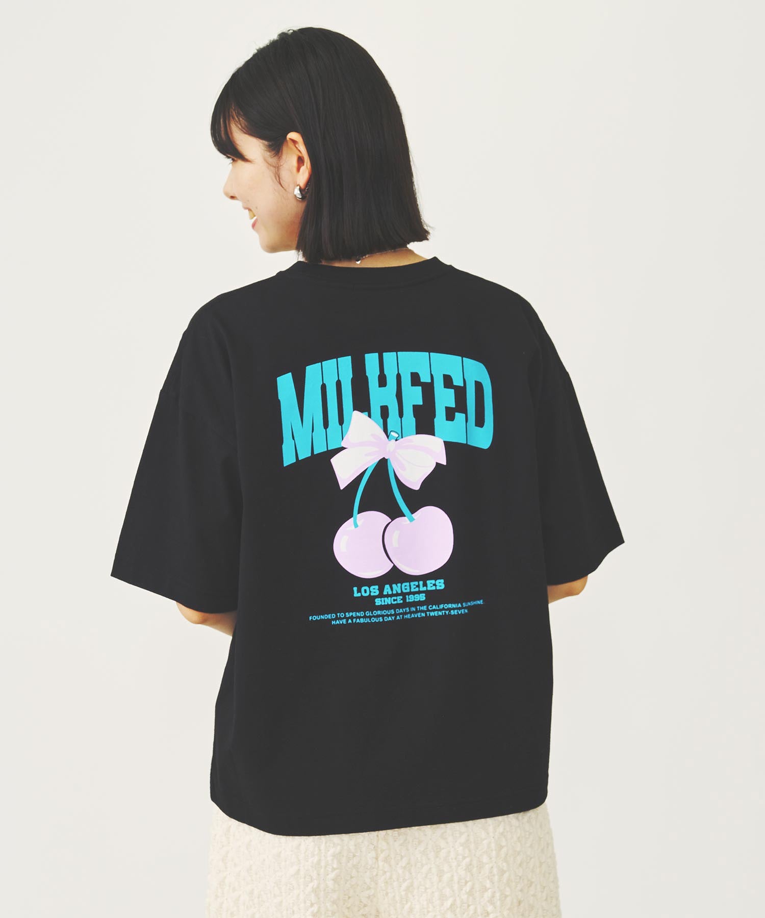 RIBBON AND CHERRY WIDE S/S TEE