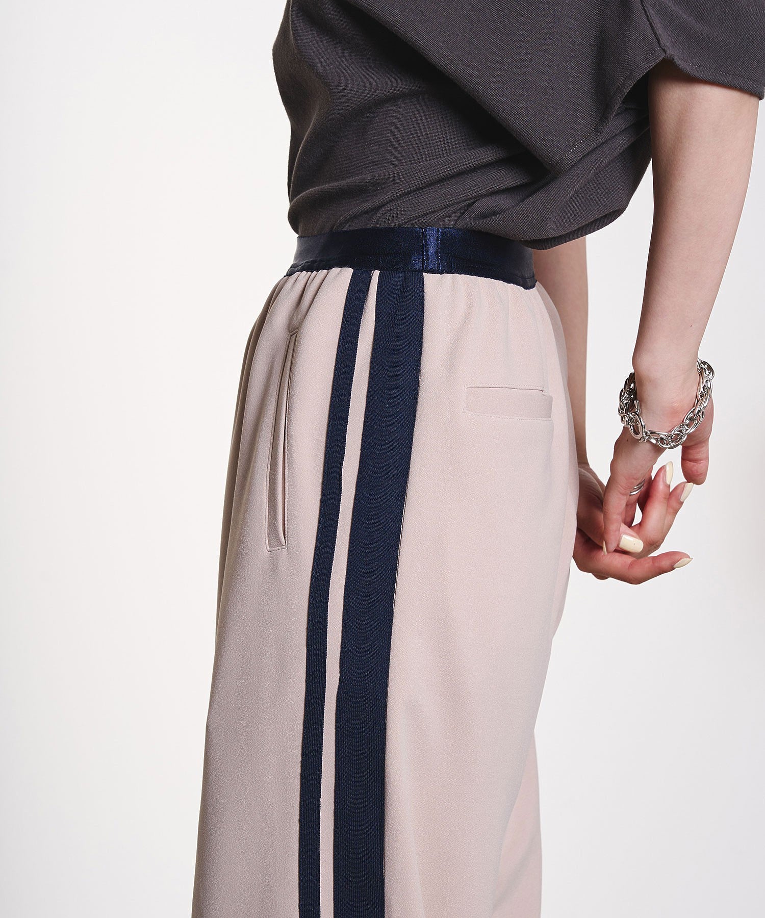 SIDE LINE GEORGETTE PANTS