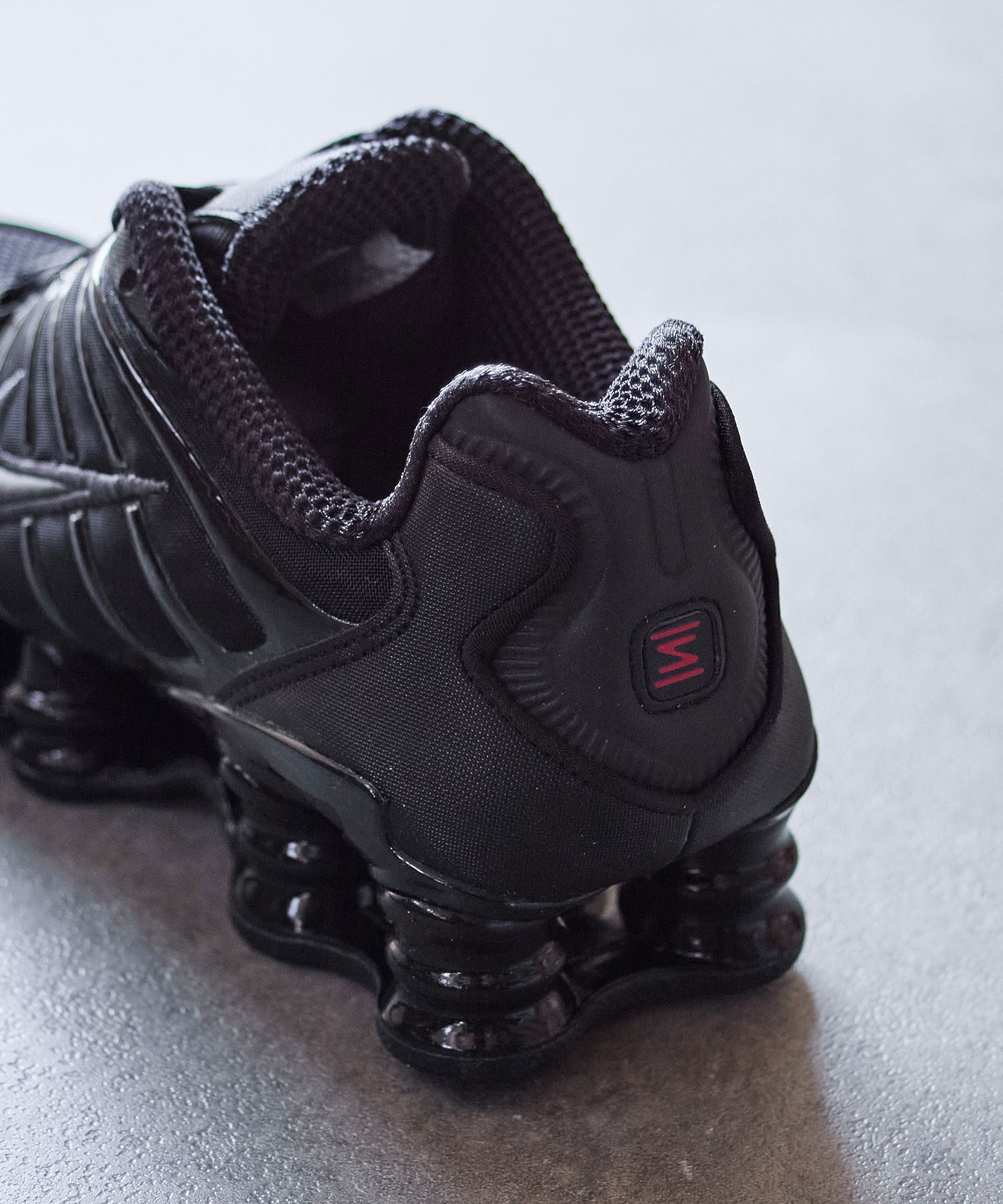 NIKE/AIRMAX SHOX TL