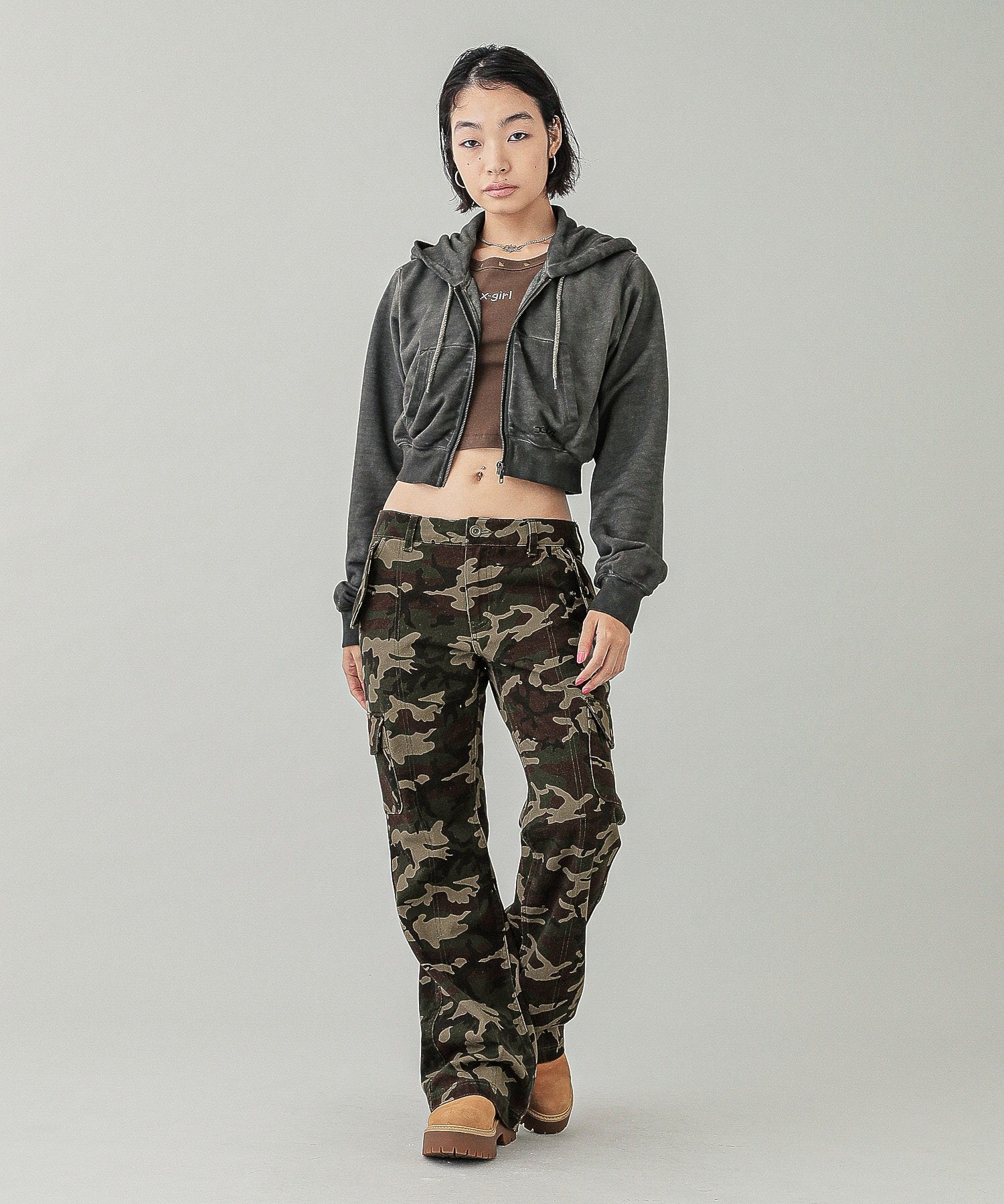 LOW RISE HIP LOGO PANTS