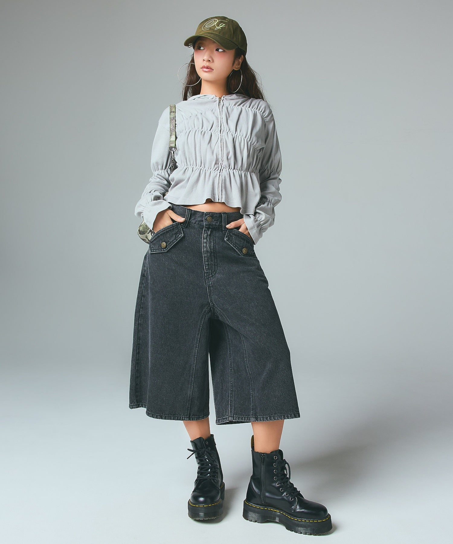 FLAP POCKET SHORTS