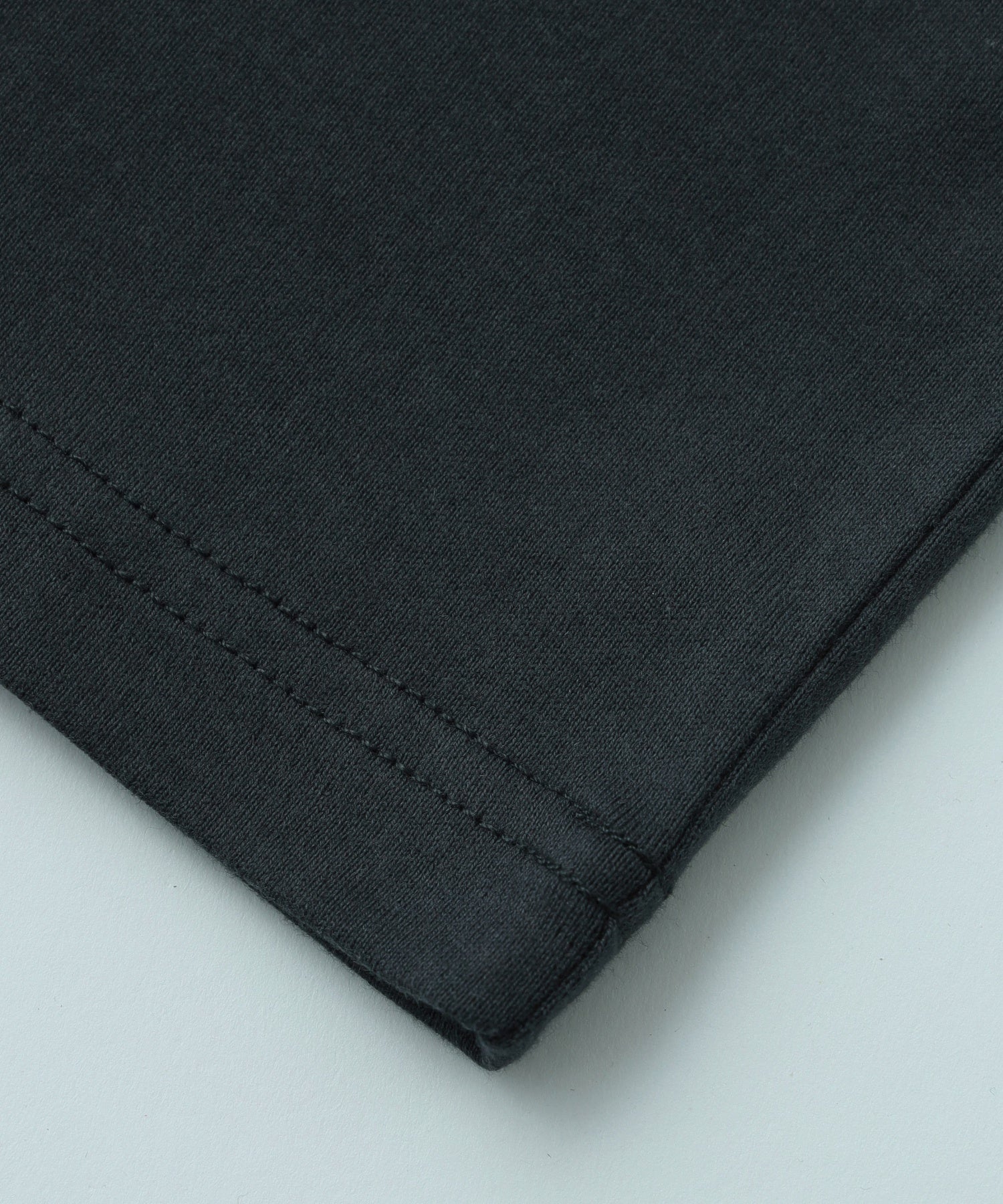 STUDDED LOGO S/S TEE