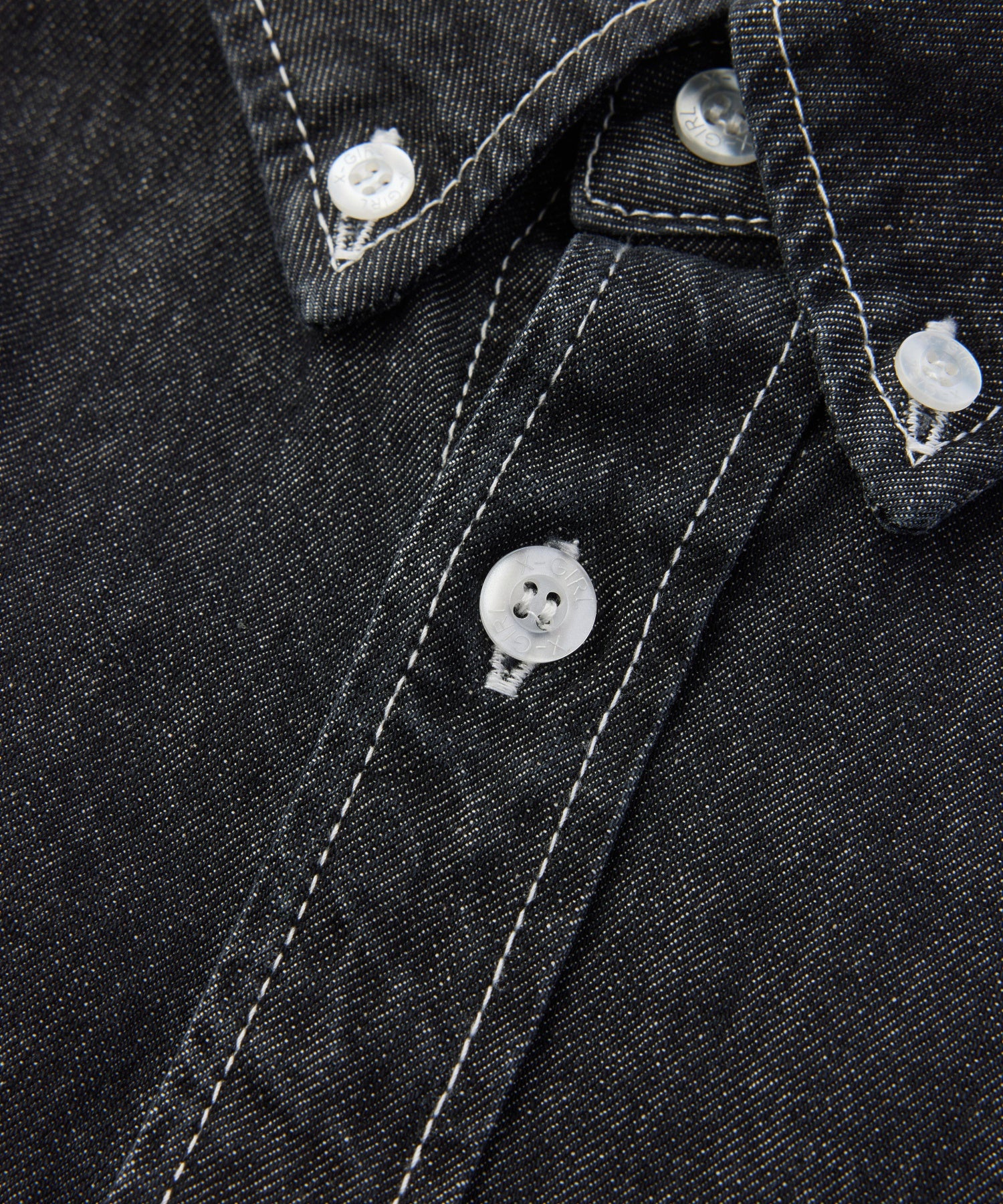 FACE LABEL BUTTON DOWN DENIM S/S SHIRT