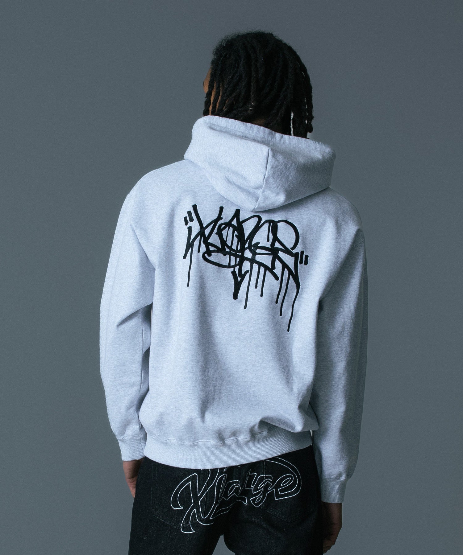 TAGGING PULLOVER HOODED SWEAT