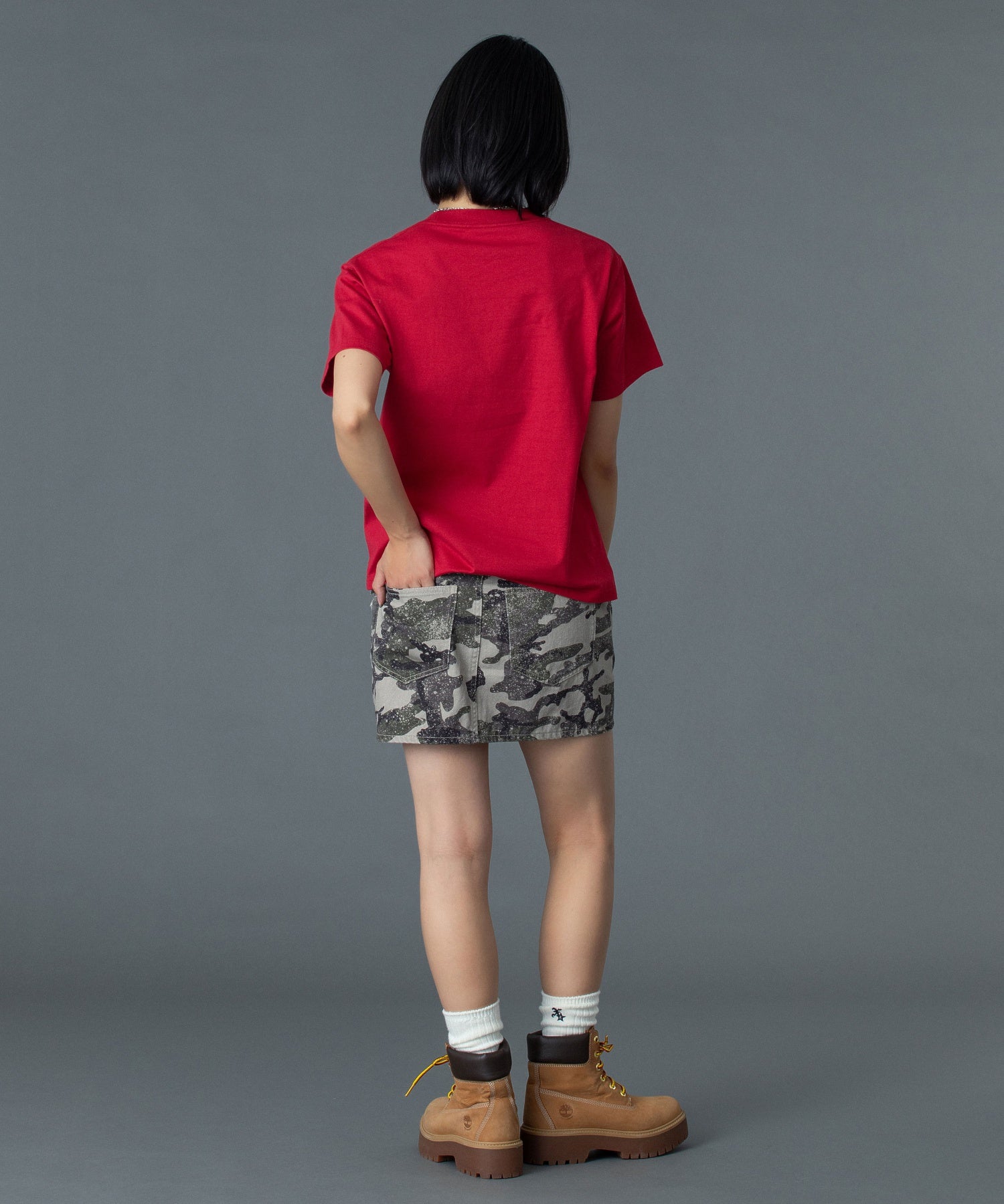 STUDDED LOGO S/S TEE