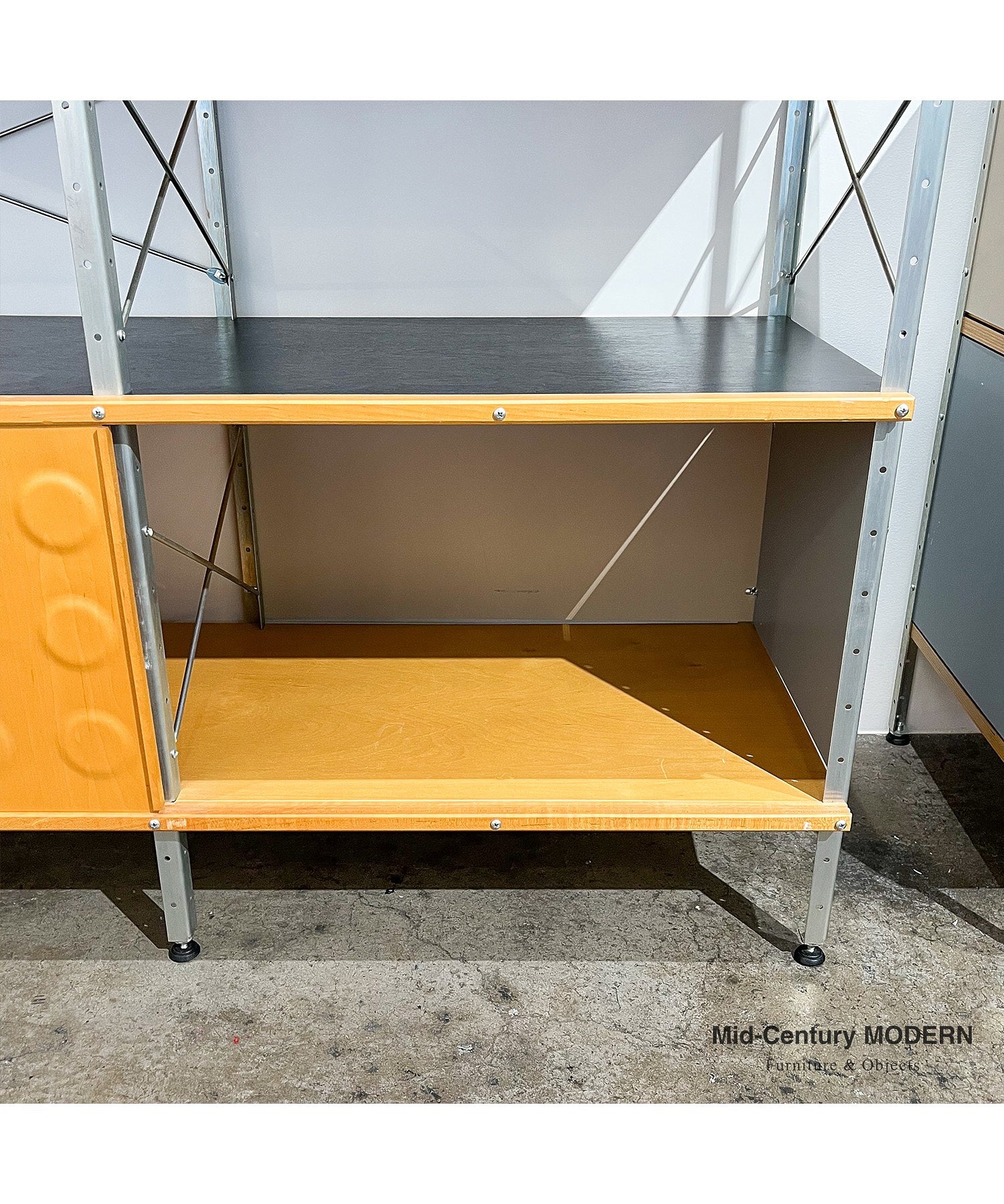 ESU230-N / Herman Miller / Used