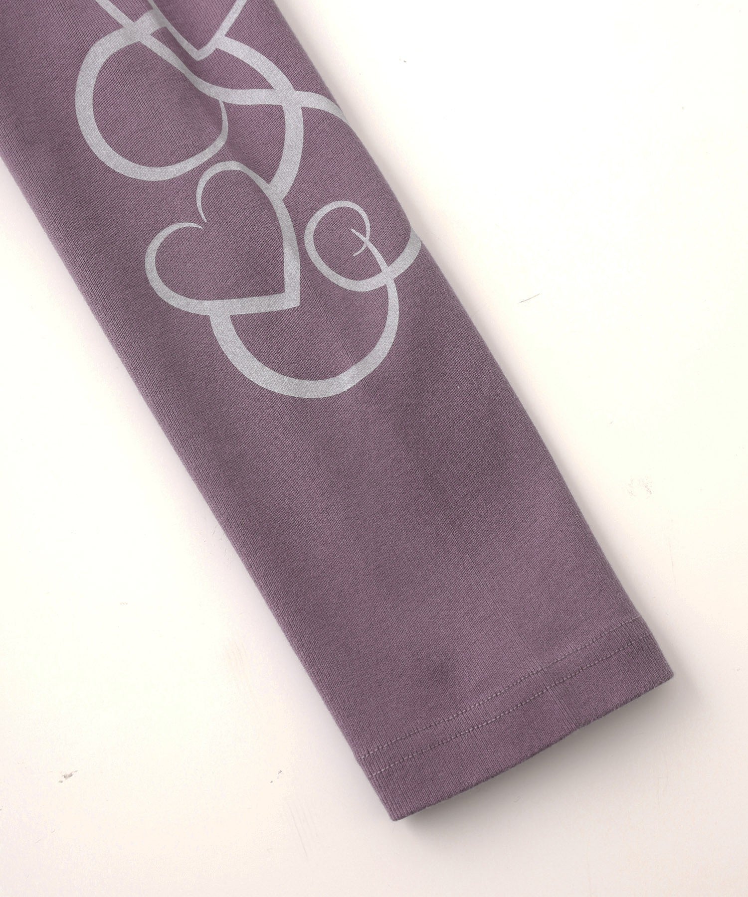 ORNAMENT HEART SLEEVE RAGLAN L/S BABY TEE