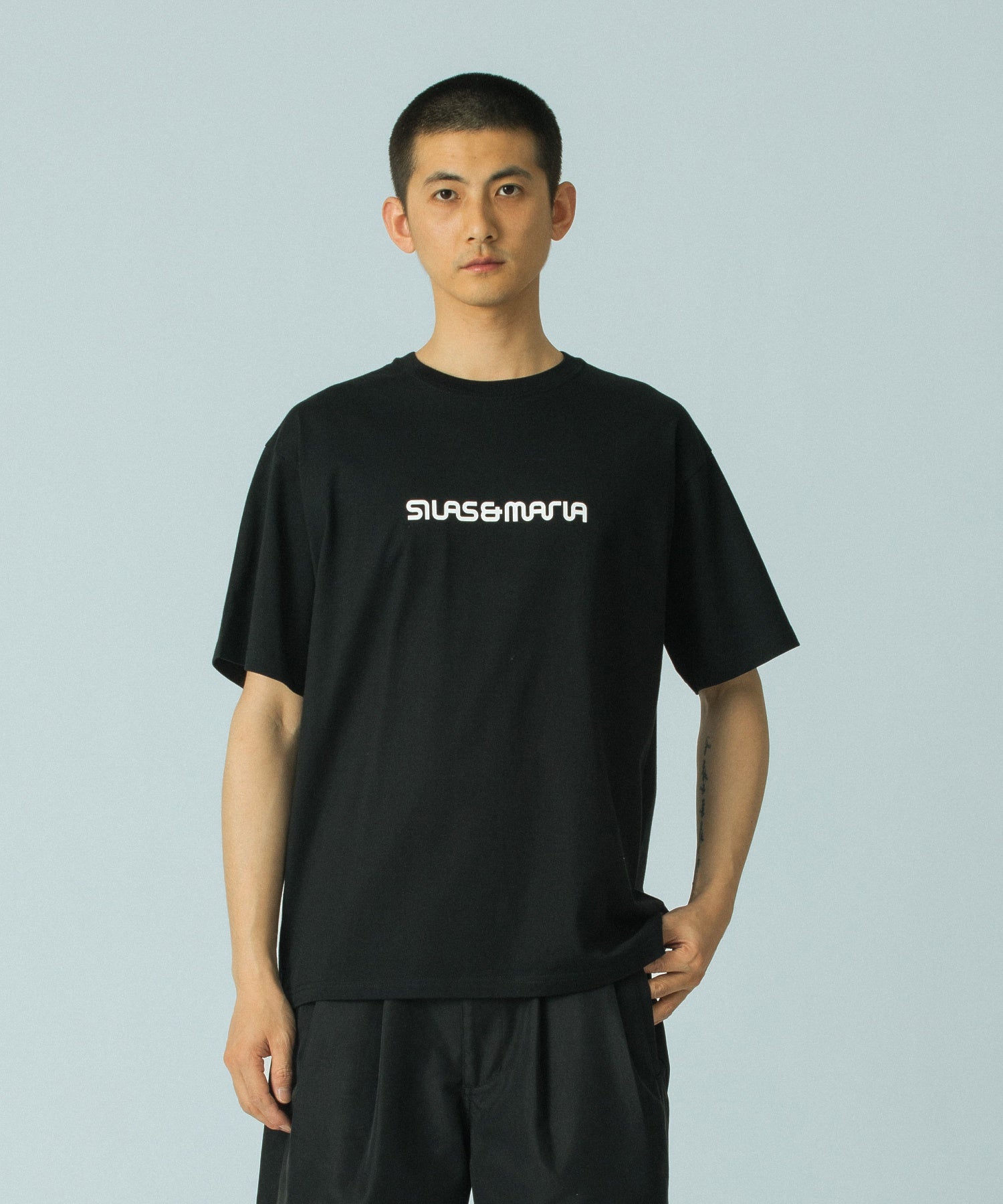 model：H183 着用サイズ：L