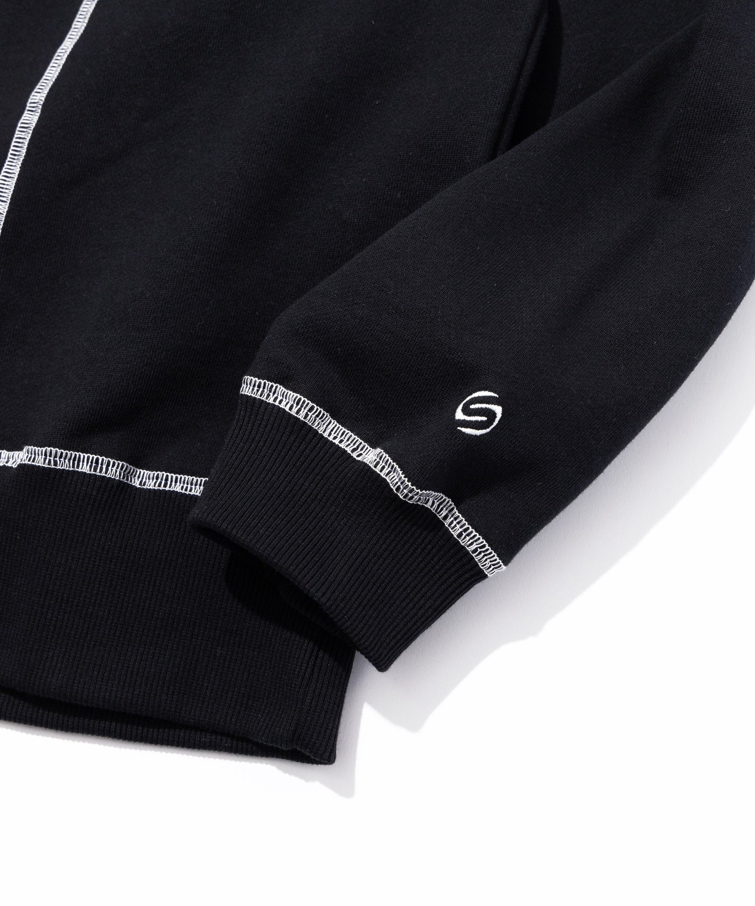 STITCH SWEATSHIRT