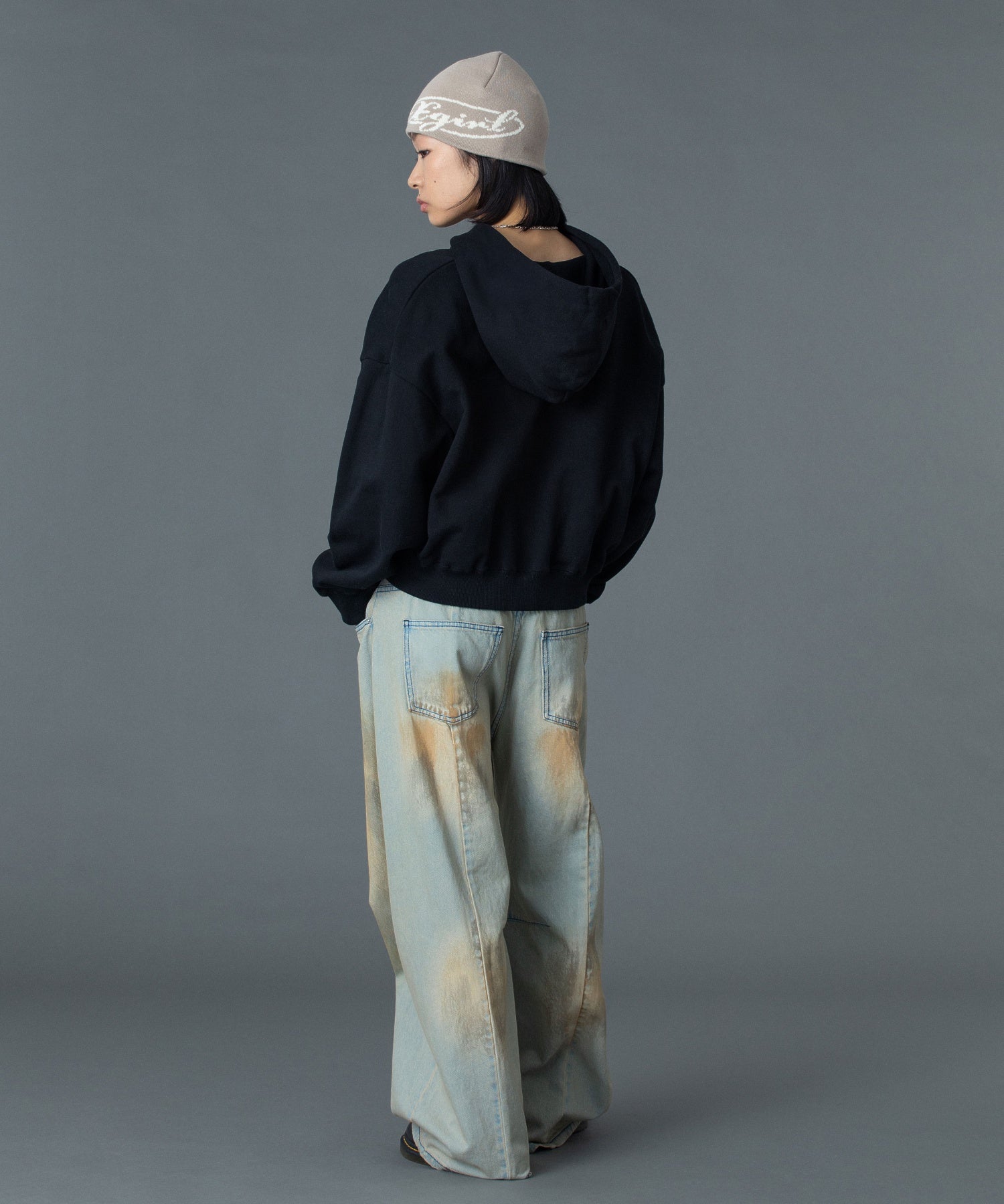 FADED FACE LABEL WIDE BAGGY DENIM PANTS